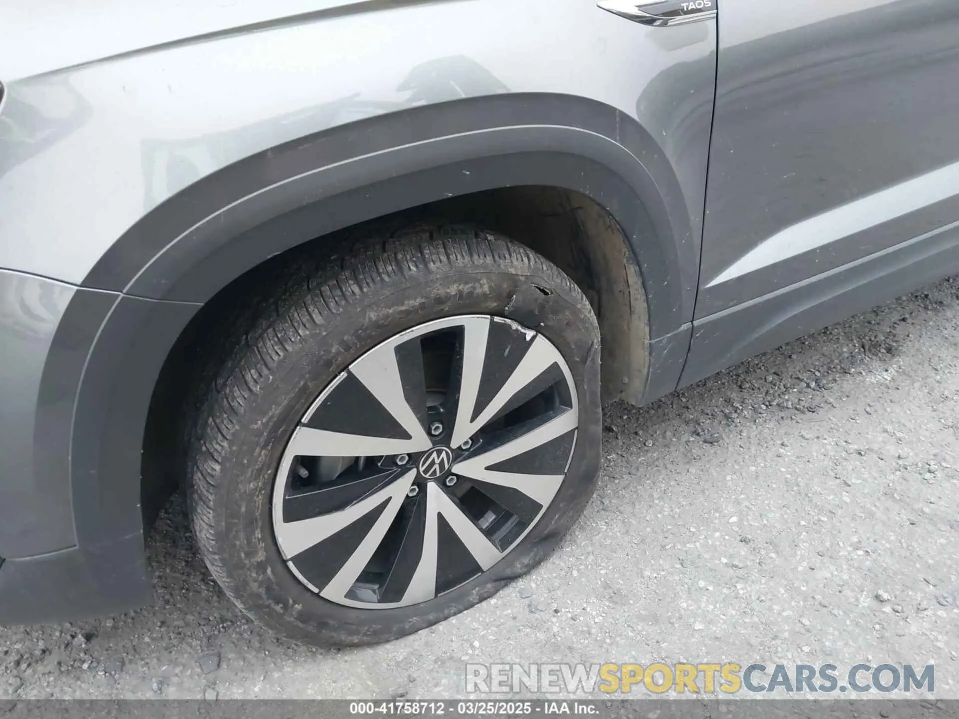 6 Photograph of a damaged car 3VVWX7B29NM080739 VOLKSWAGEN TAOS 2022