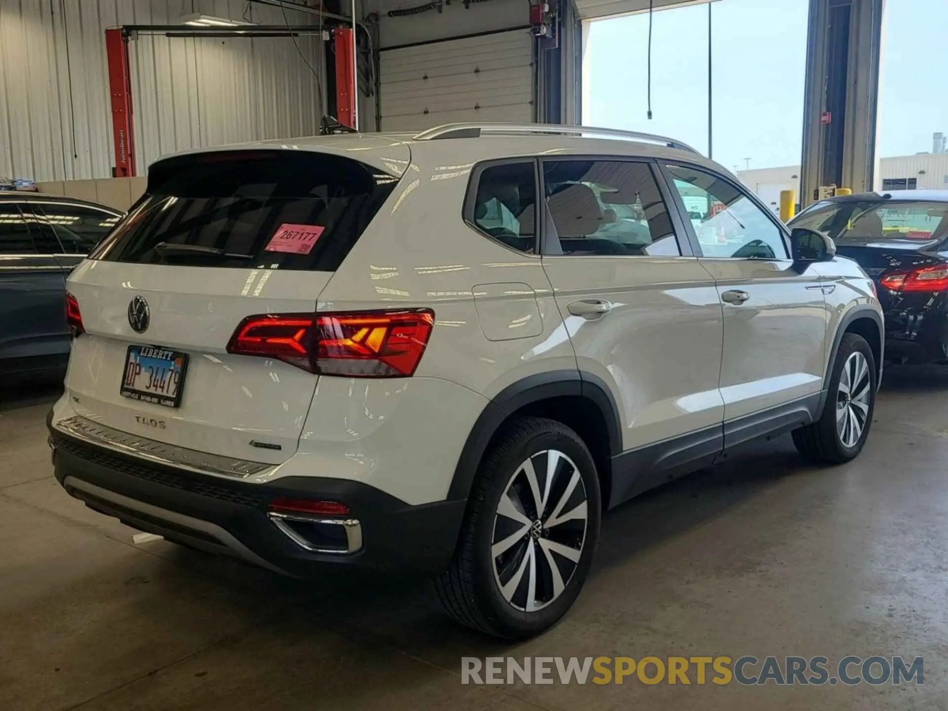 15 Photograph of a damaged car 3VVYX7B21NM068397 VOLKSWAGEN TAOS 2022