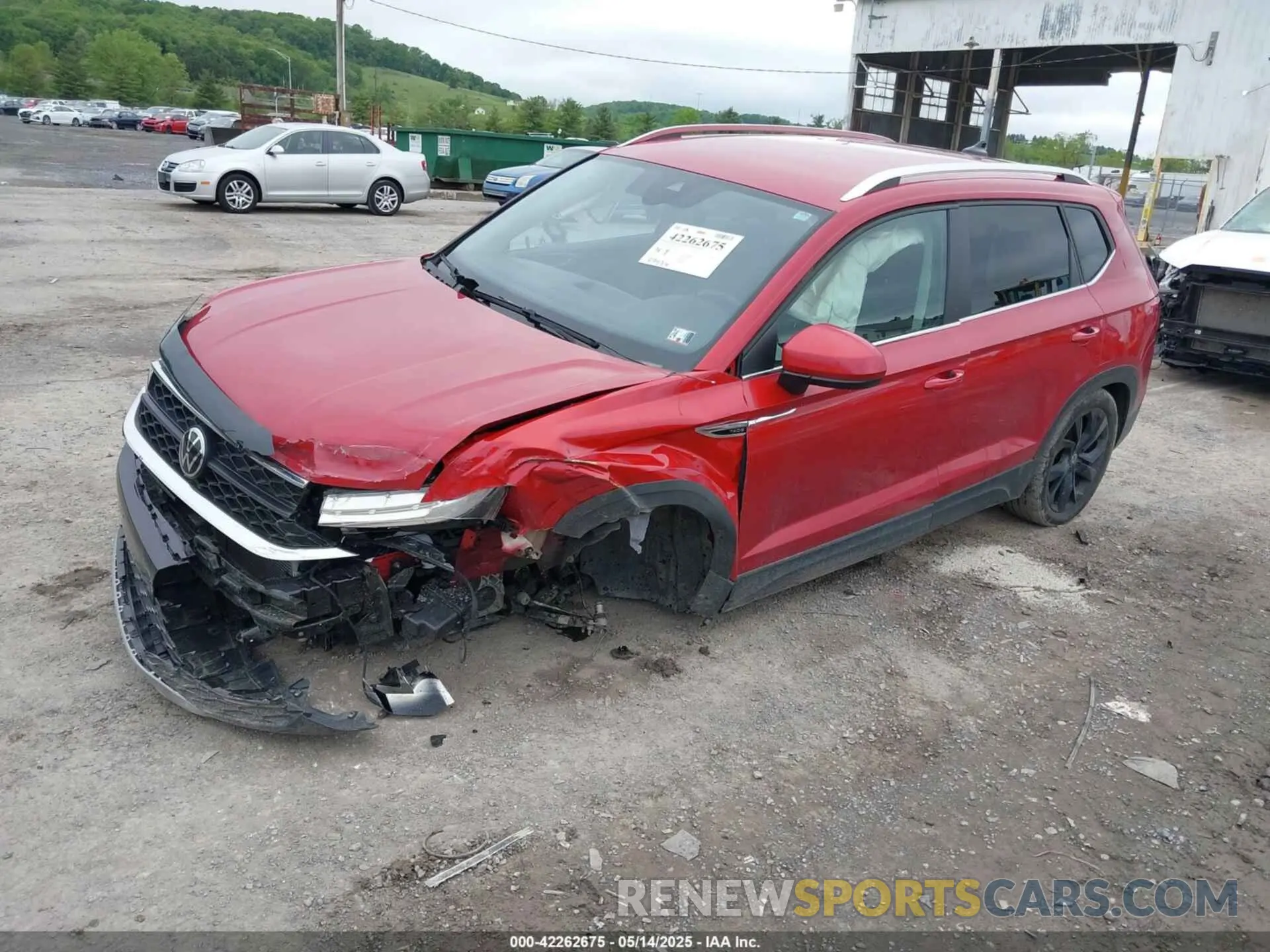 2 Photograph of a damaged car 3VVYX7B23NM069731 VOLKSWAGEN TAOS 2022
