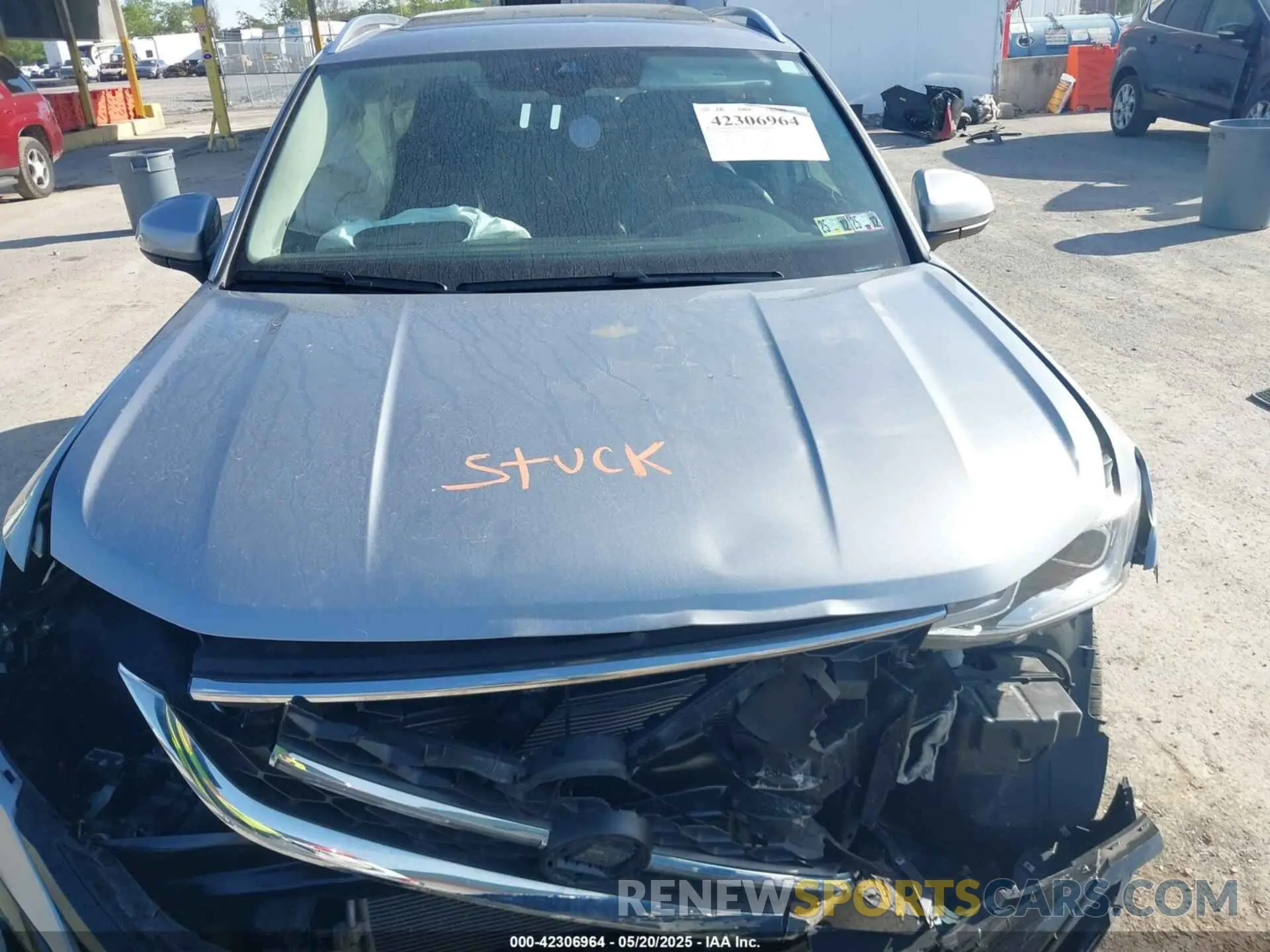 10 Photograph of a damaged car 3VV2X7B21PM318214 VOLKSWAGEN TAOS 2023