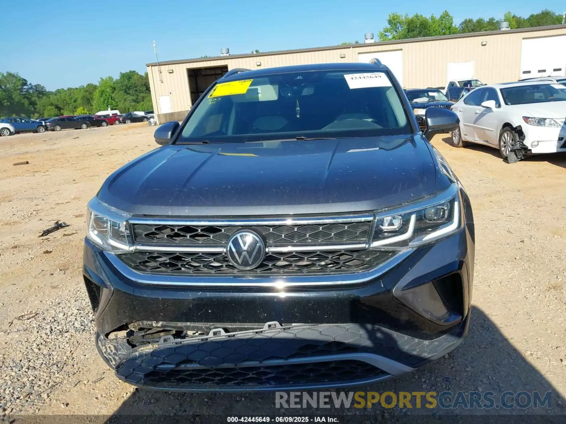 12 Photograph of a damaged car 3VV2X7B21PM342786 VOLKSWAGEN TAOS 2023