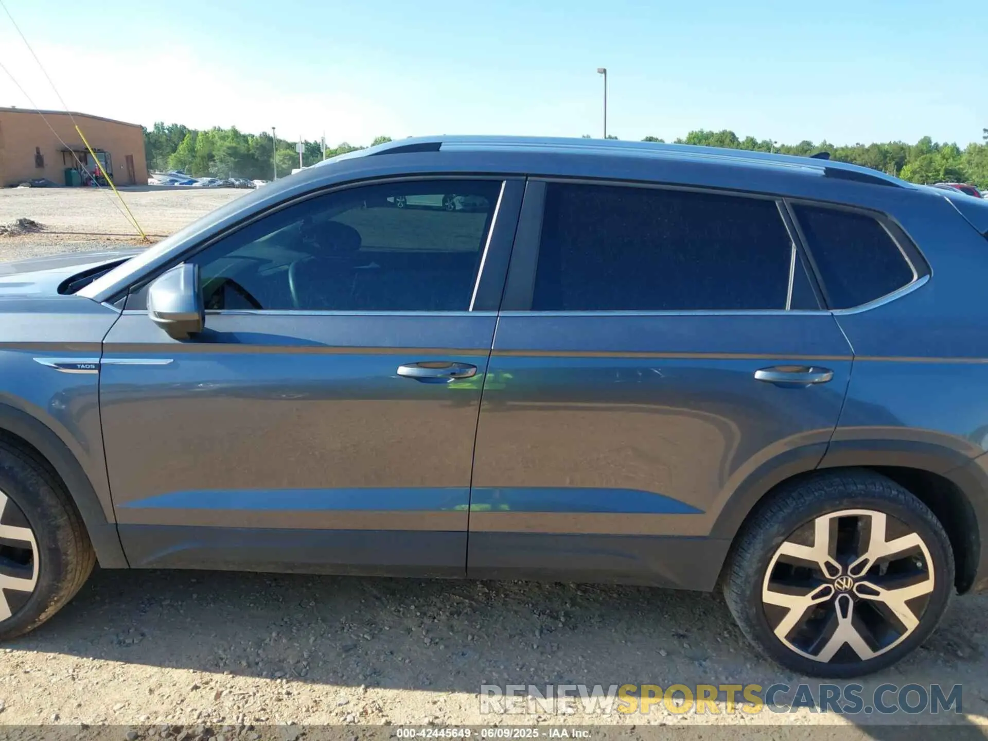 14 Photograph of a damaged car 3VV2X7B21PM342786 VOLKSWAGEN TAOS 2023