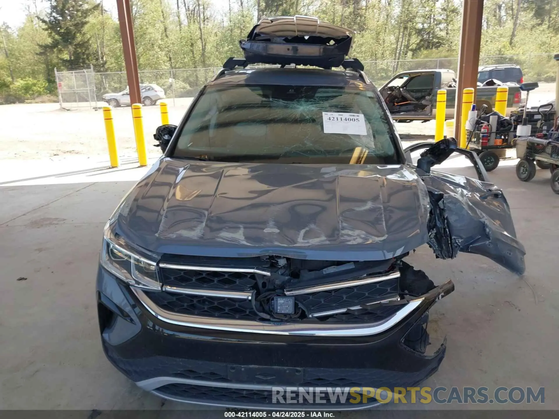 11 Photograph of a damaged car 3VV2X7B25PM304168 VOLKSWAGEN TAOS 2023