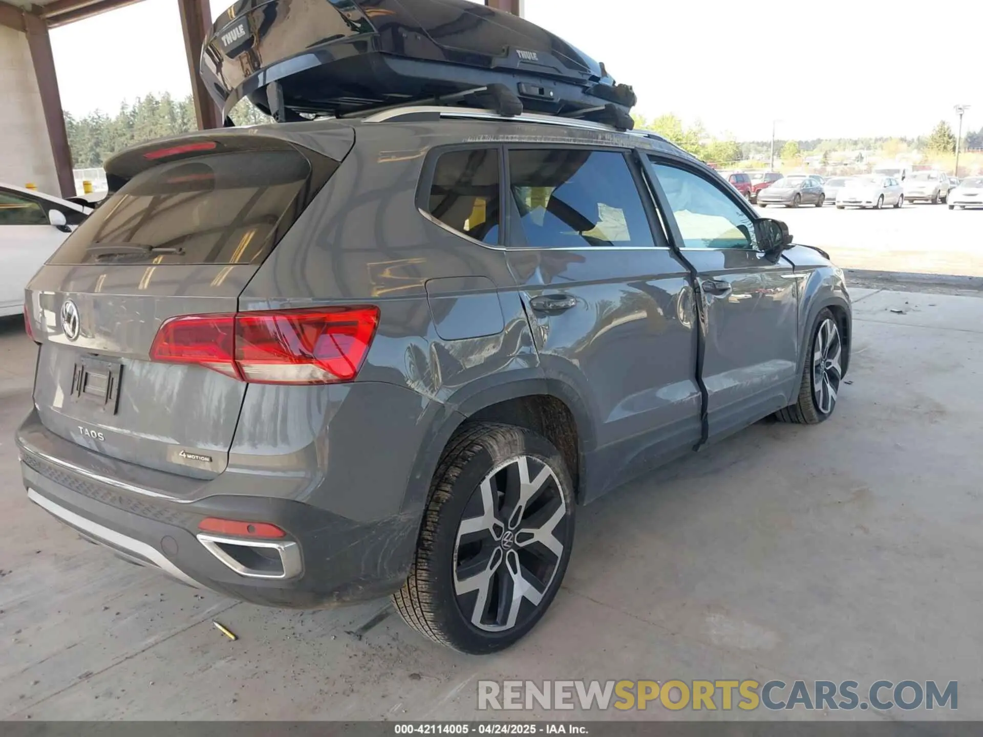 4 Photograph of a damaged car 3VV2X7B25PM304168 VOLKSWAGEN TAOS 2023
