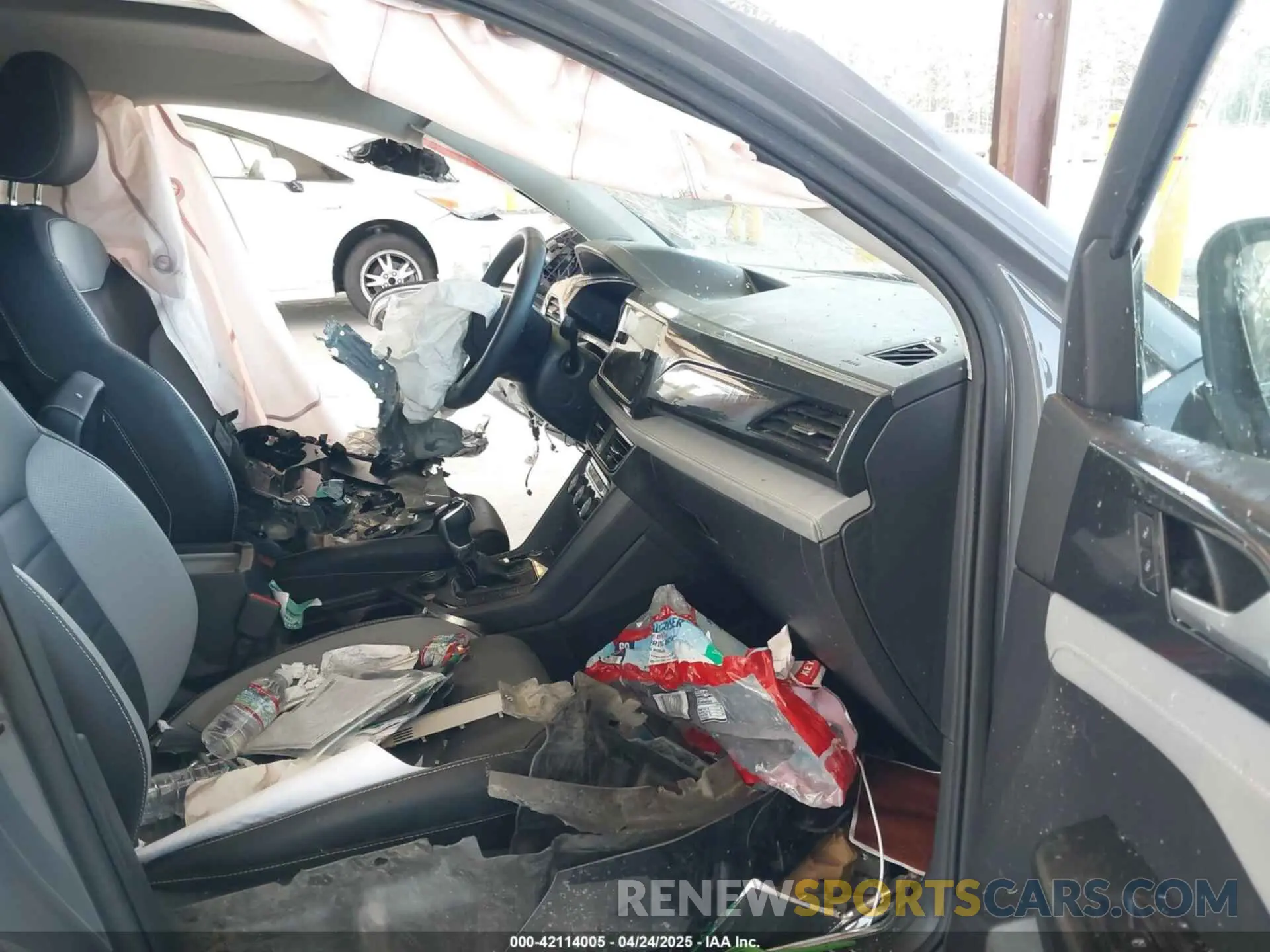 5 Photograph of a damaged car 3VV2X7B25PM304168 VOLKSWAGEN TAOS 2023
