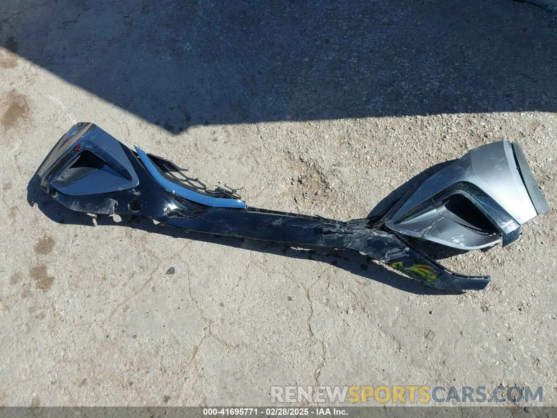 12 Photograph of a damaged car 3VVCX7B24PM368755 VOLKSWAGEN TAOS 2023