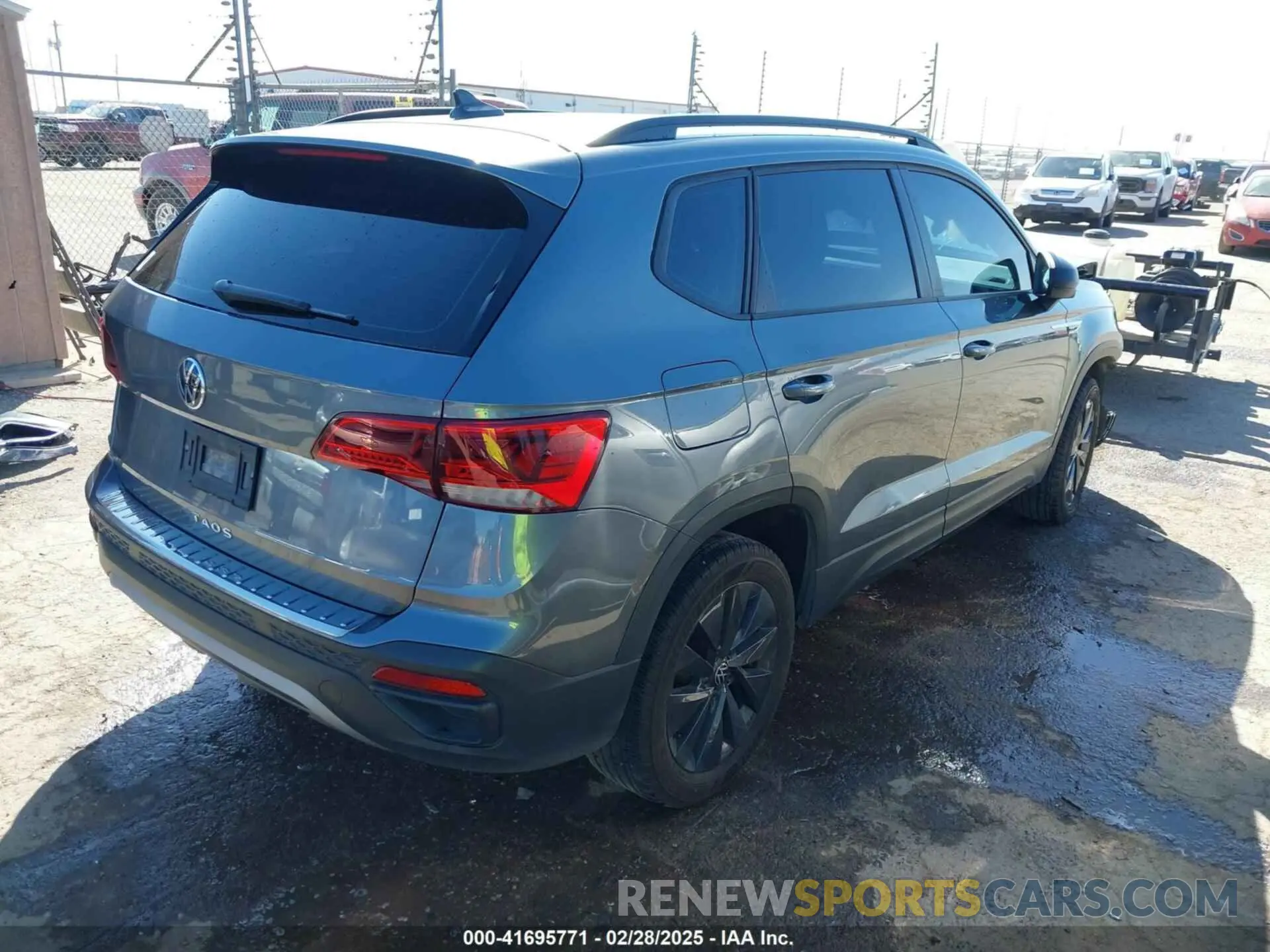 4 Photograph of a damaged car 3VVCX7B24PM368755 VOLKSWAGEN TAOS 2023