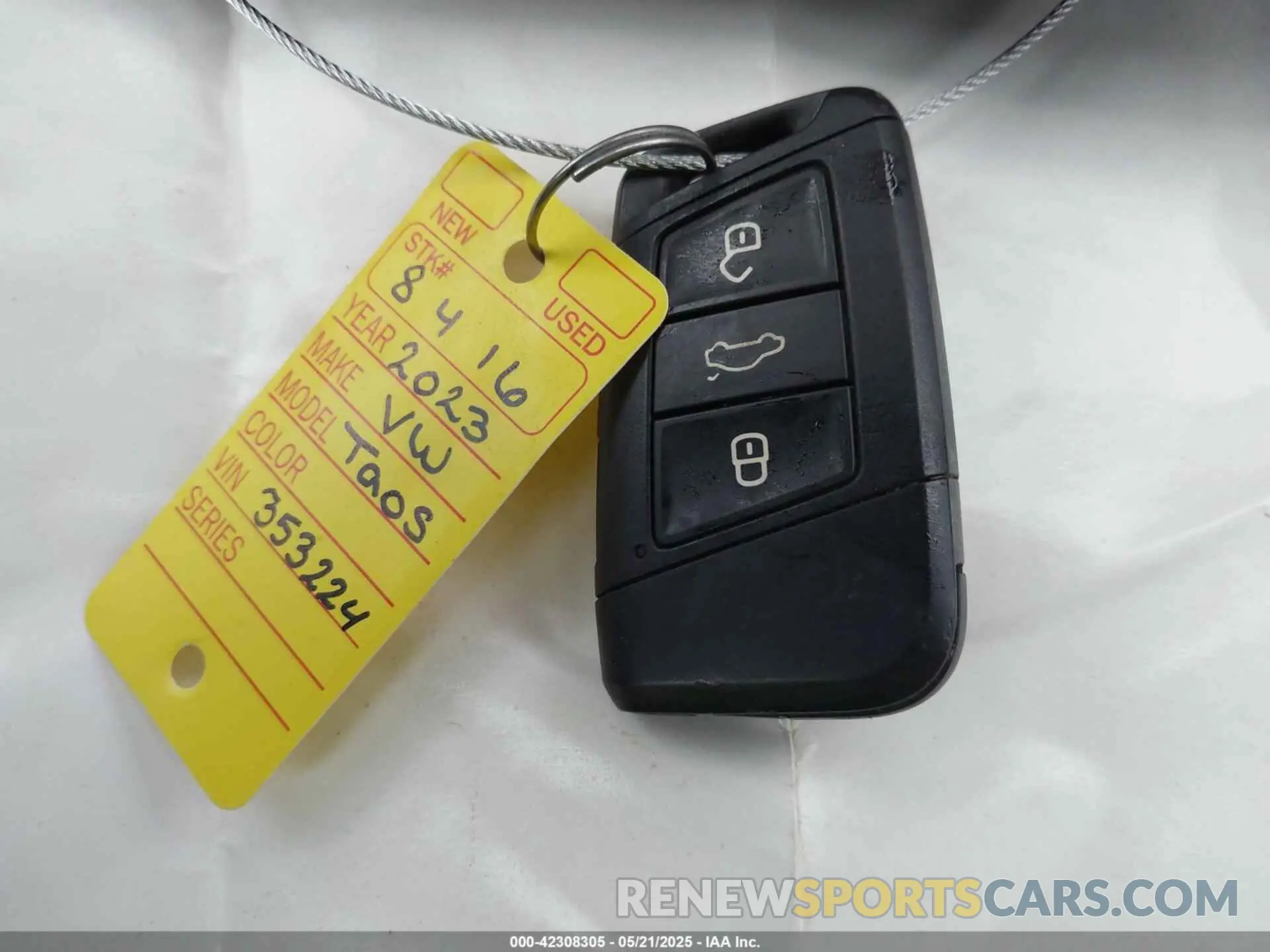 11 Photograph of a damaged car 3VVCX7B28PM353224 VOLKSWAGEN TAOS 2023