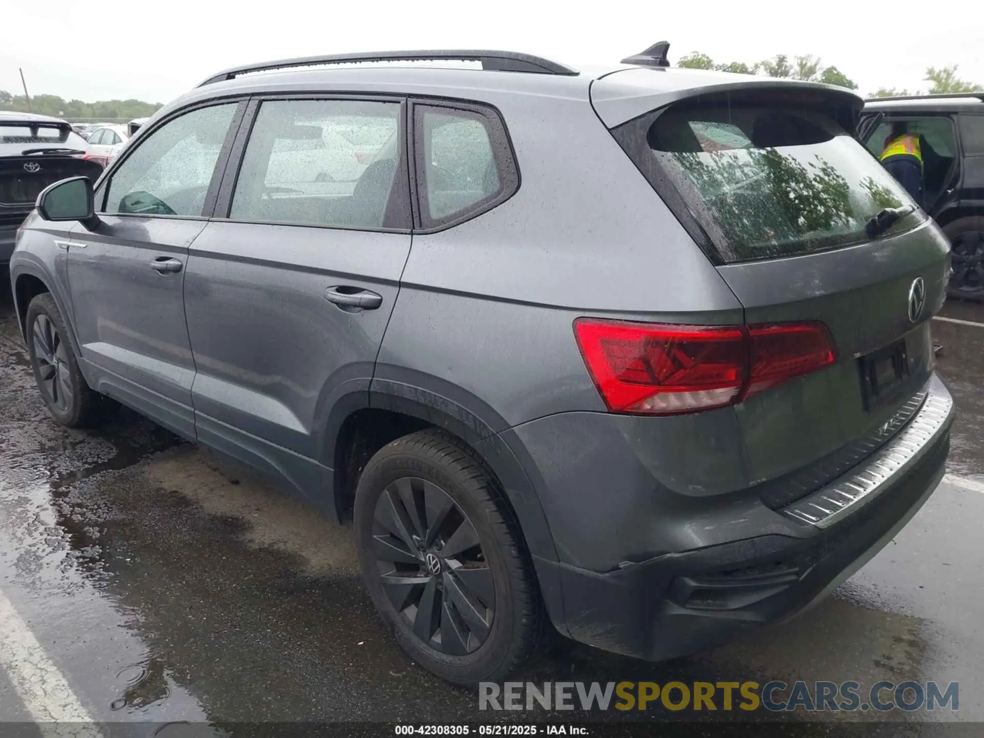 3 Photograph of a damaged car 3VVCX7B28PM353224 VOLKSWAGEN TAOS 2023