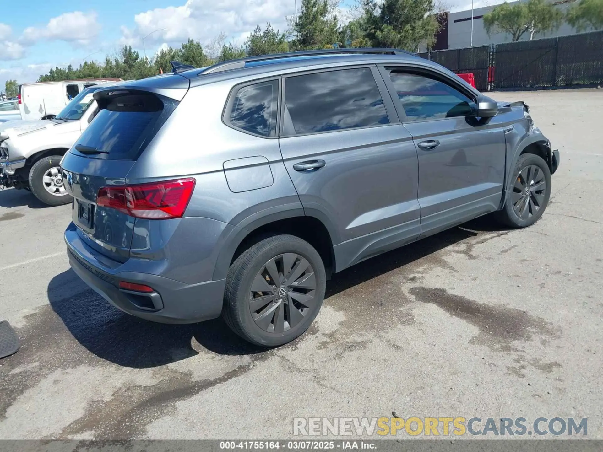 4 Photograph of a damaged car 3VVDX7B21PM329688 VOLKSWAGEN TAOS 2023