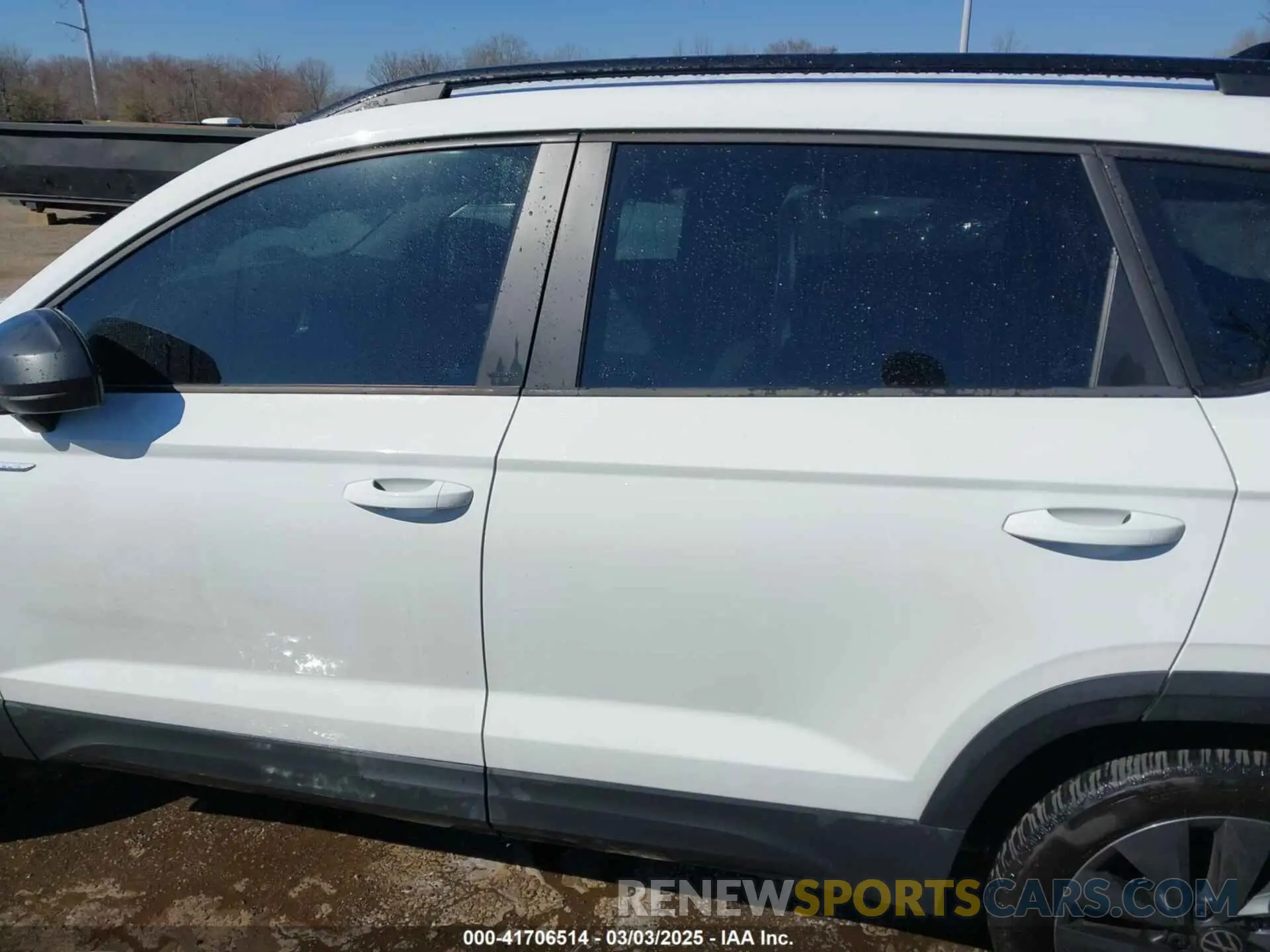 13 Photograph of a damaged car 3VVDX7B23PM342524 VOLKSWAGEN TAOS 2023