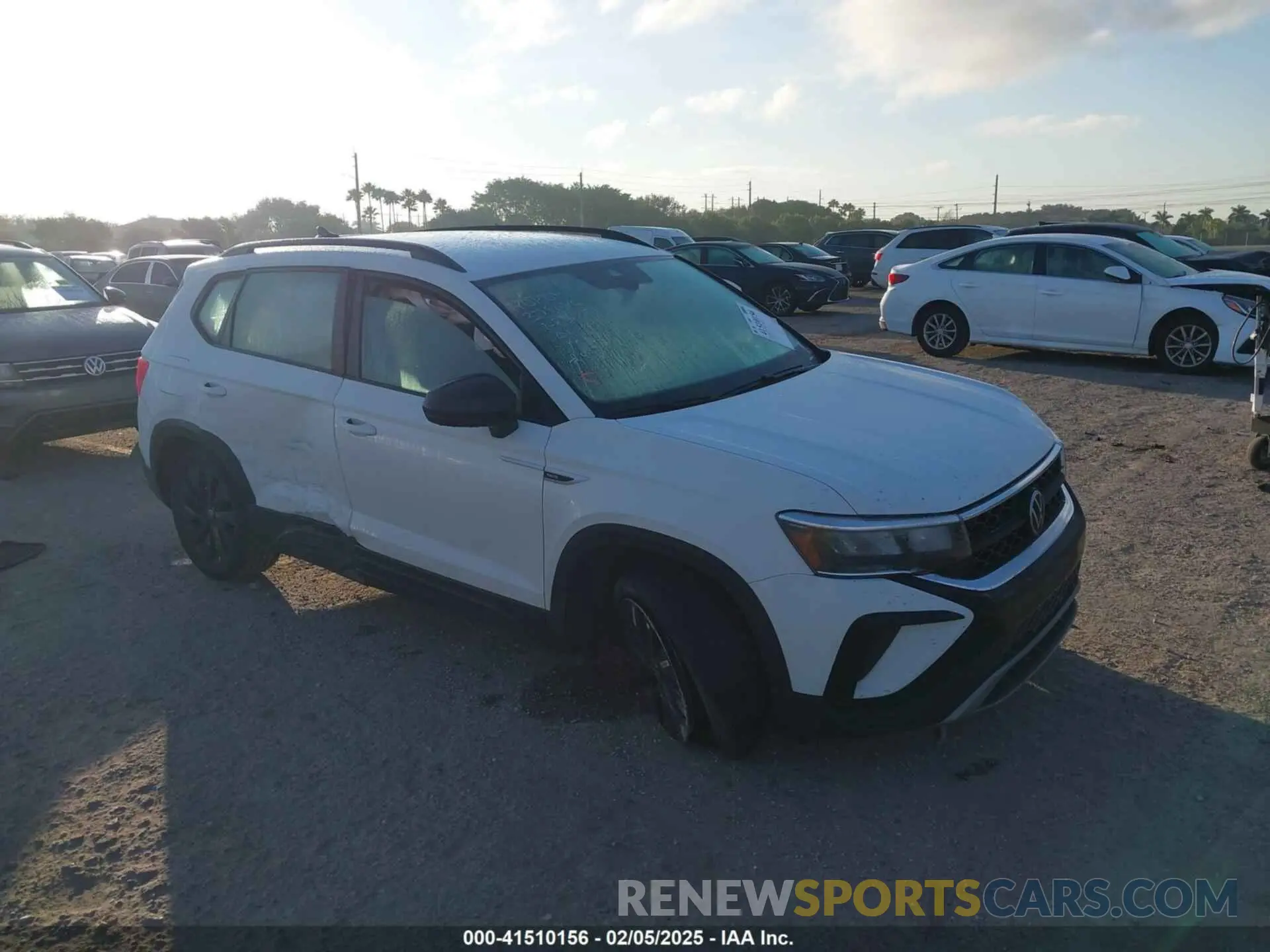 1 Фотография поврежденного автомобиля 3VVDX7B23PM350624 VOLKSWAGEN TAOS 2023