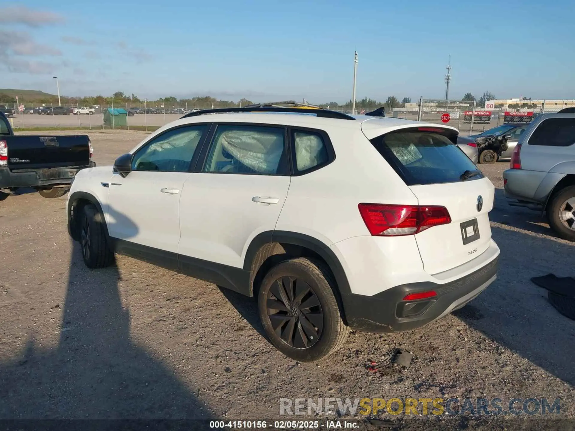 3 Фотография поврежденного автомобиля 3VVDX7B23PM350624 VOLKSWAGEN TAOS 2023