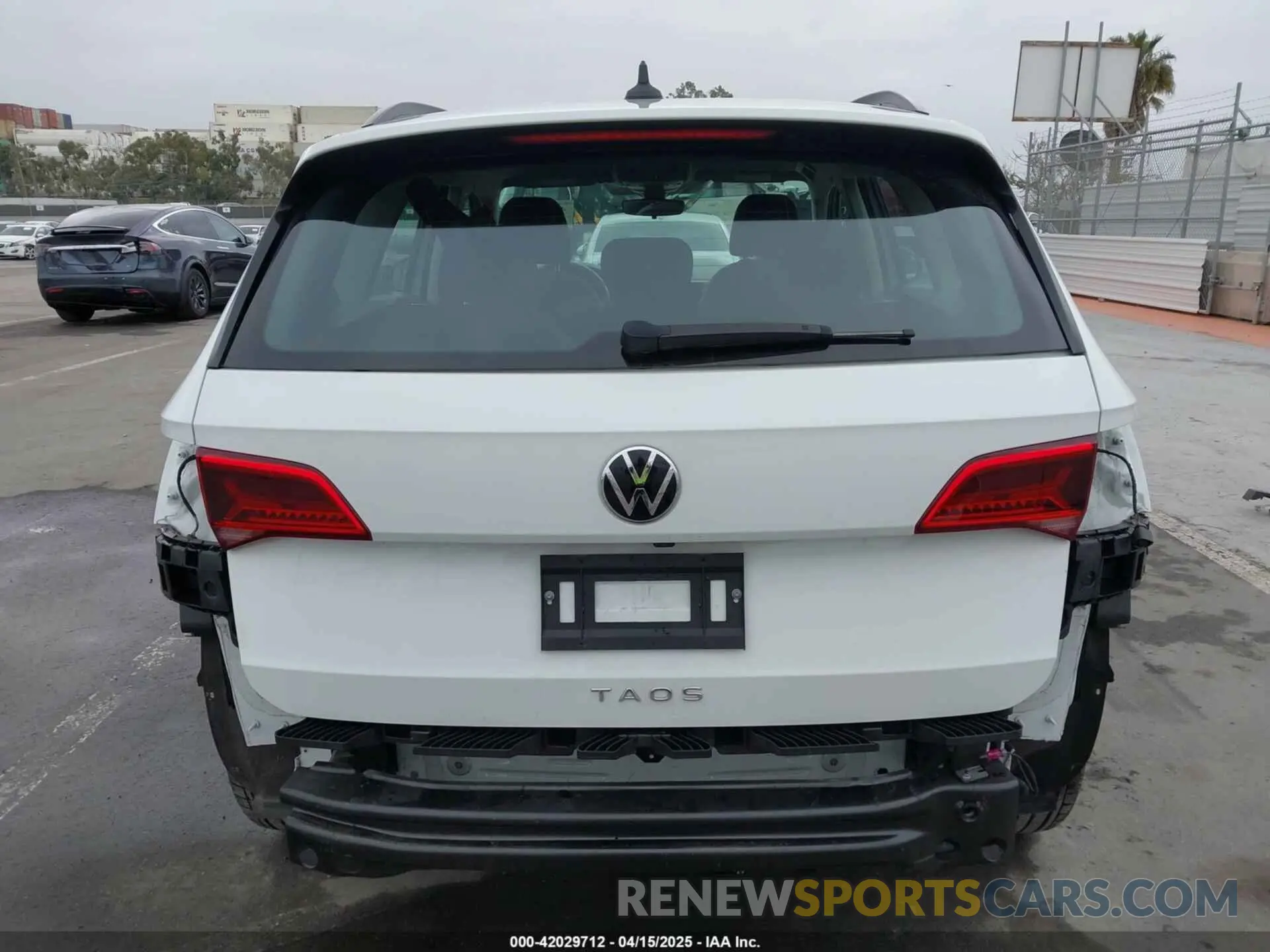 17 Photograph of a damaged car 3VVDX7B24PM349742 VOLKSWAGEN TAOS 2023