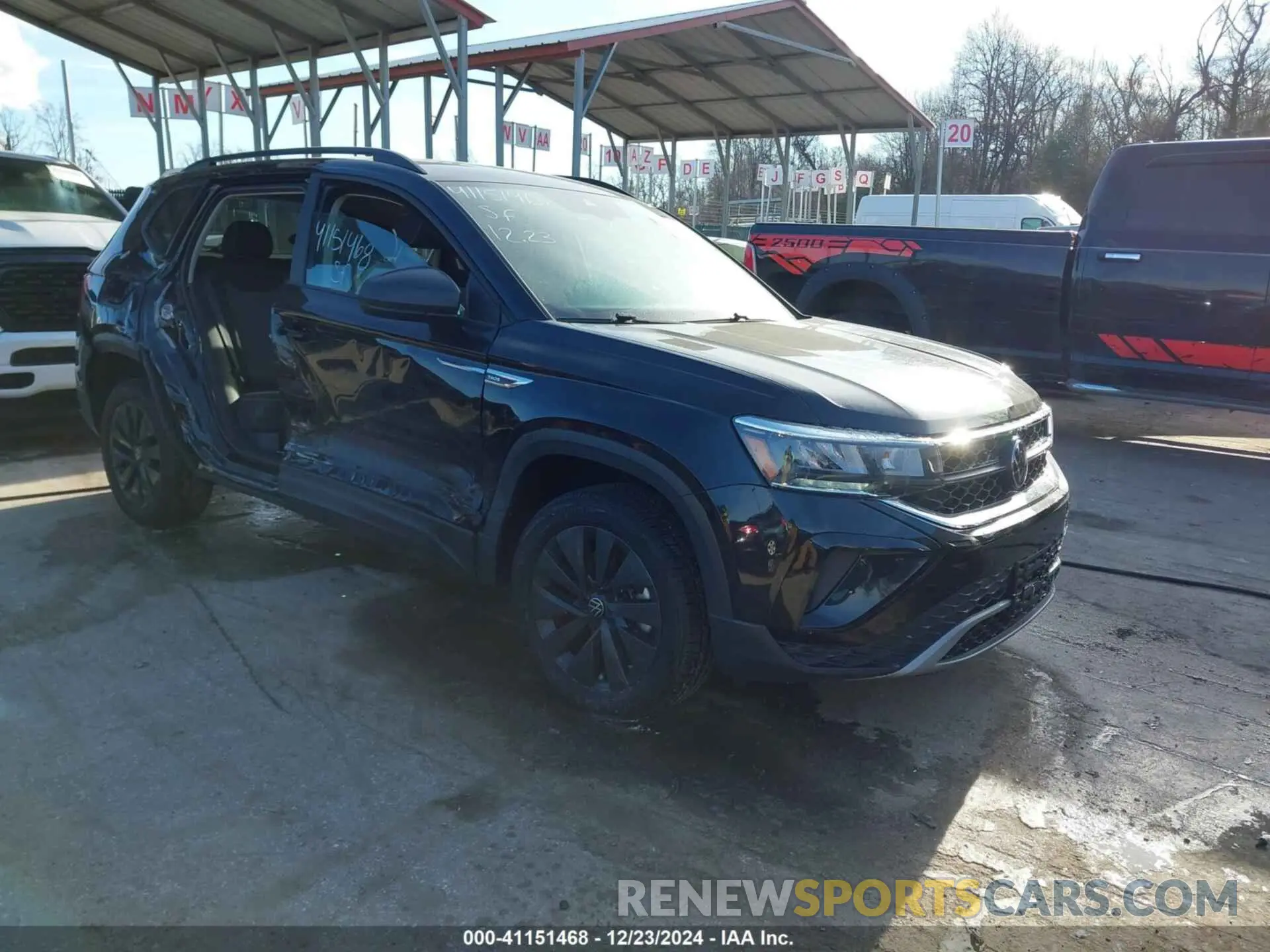 1 Фотография поврежденного автомобиля 3VVDX7B25PM354495 VOLKSWAGEN TAOS 2023