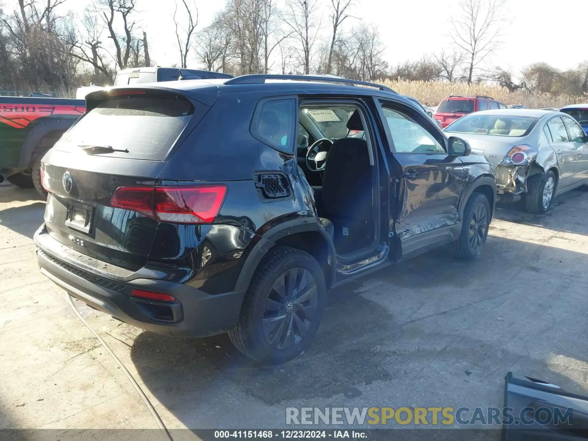 4 Фотография поврежденного автомобиля 3VVDX7B25PM354495 VOLKSWAGEN TAOS 2023