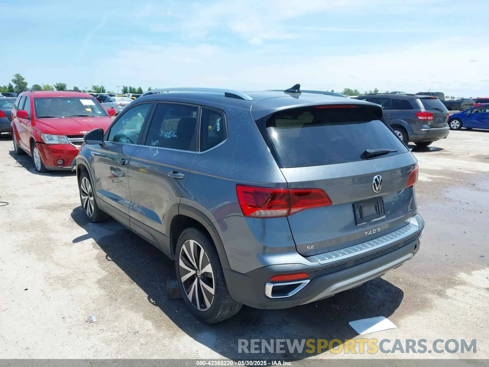 3 Photograph of a damaged car 3VVEX7B25PM307584 VOLKSWAGEN TAOS 2023