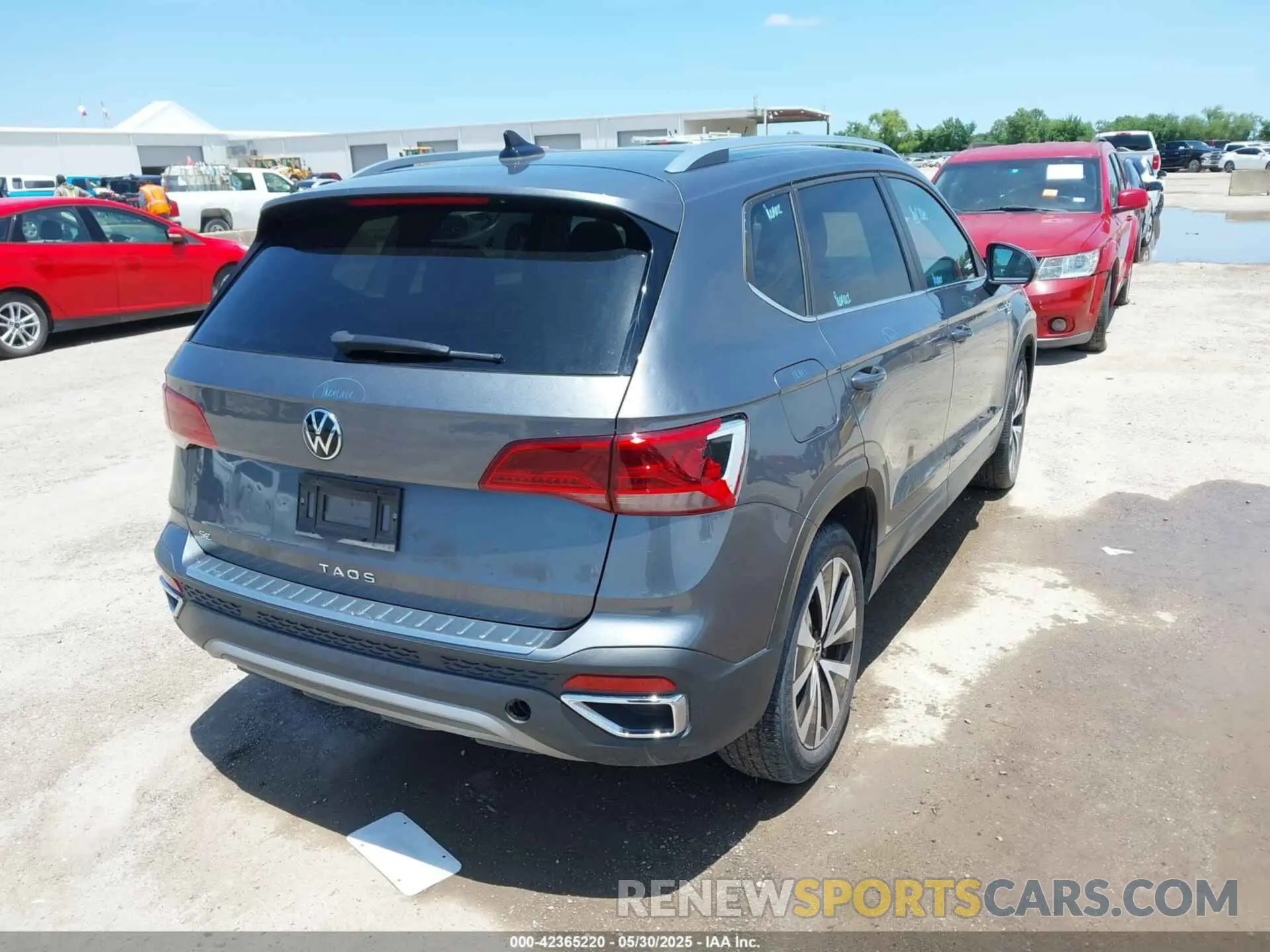 4 Photograph of a damaged car 3VVEX7B25PM307584 VOLKSWAGEN TAOS 2023