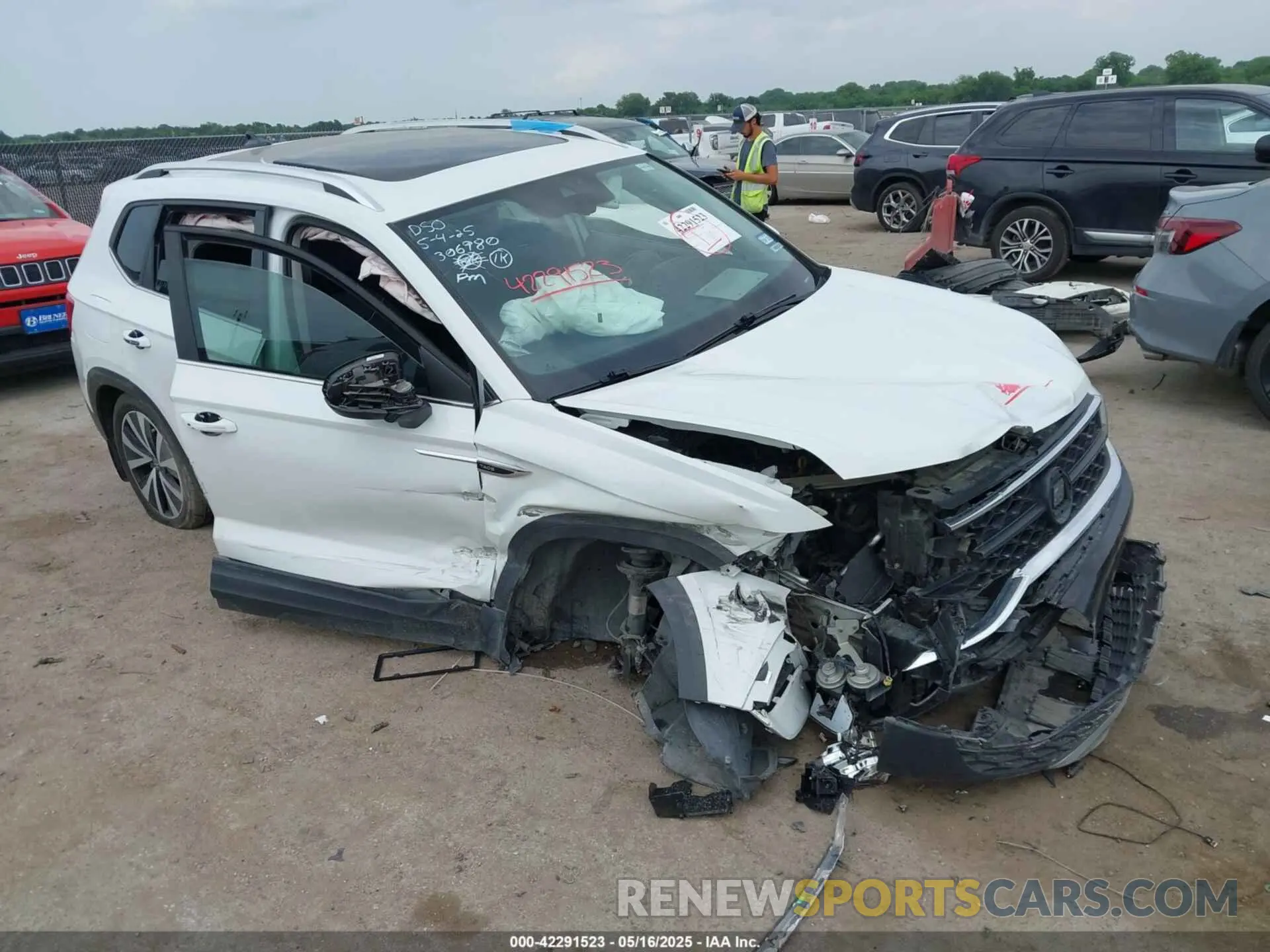 1 Photograph of a damaged car 3VVEX7B28PM306980 VOLKSWAGEN TAOS 2023