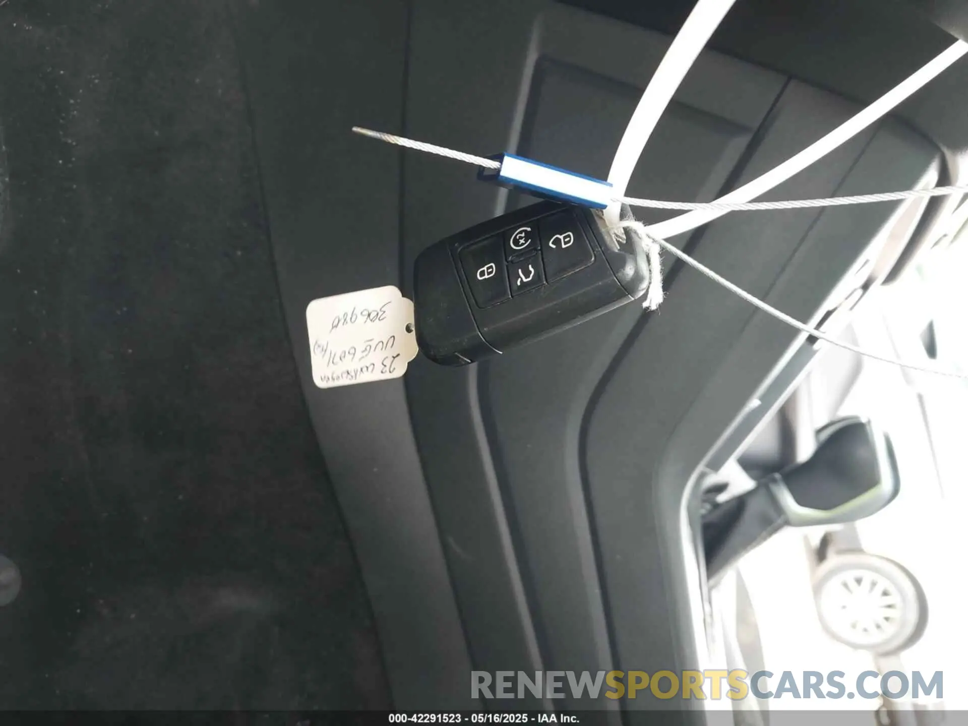 11 Photograph of a damaged car 3VVEX7B28PM306980 VOLKSWAGEN TAOS 2023