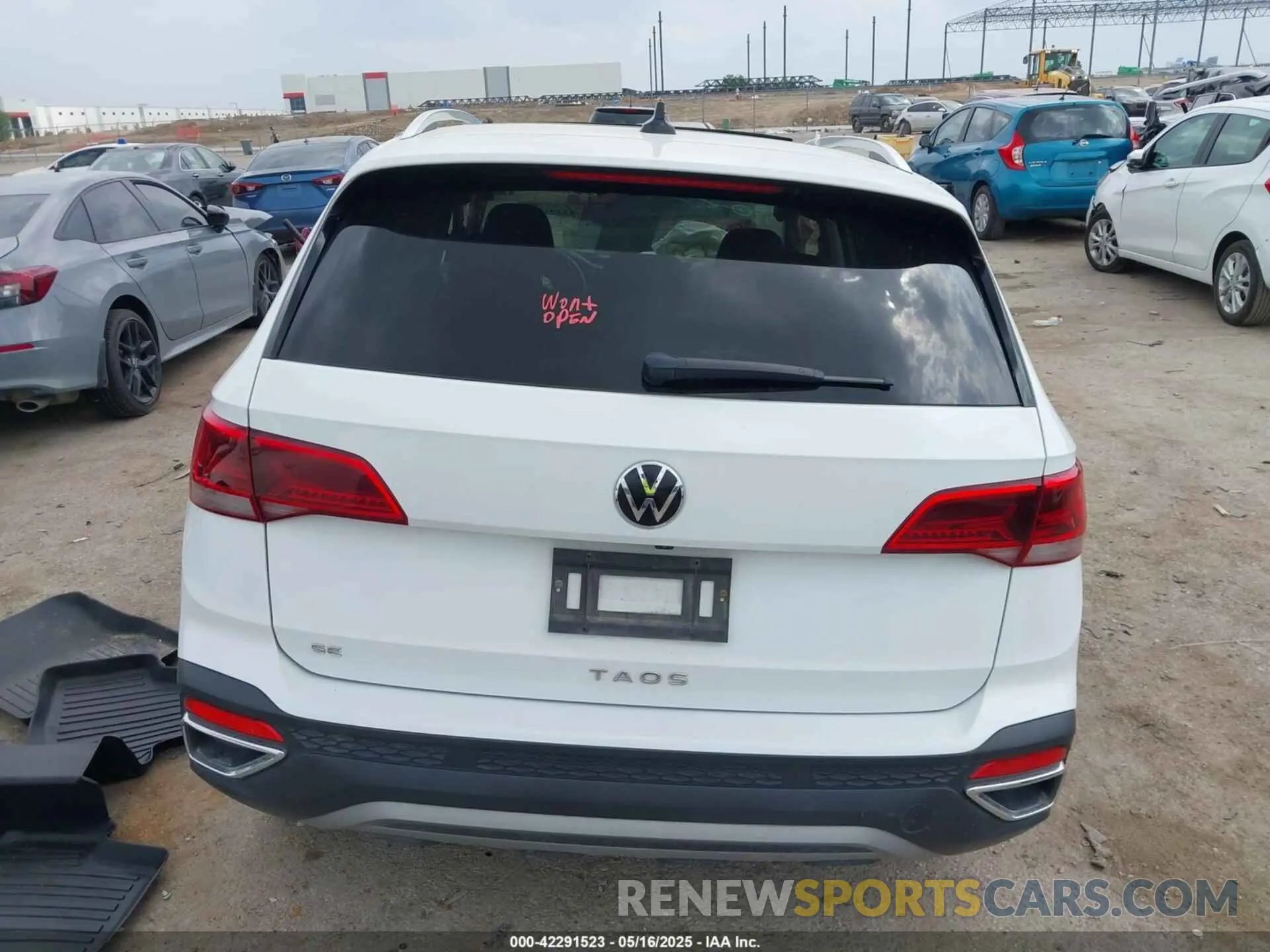 16 Photograph of a damaged car 3VVEX7B28PM306980 VOLKSWAGEN TAOS 2023