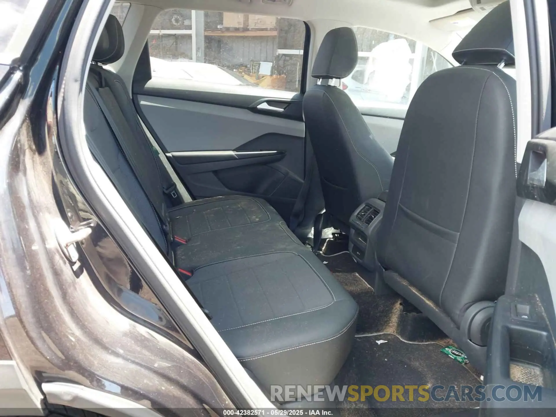 8 Фотография поврежденного автомобиля 3VVEX7B28PM373675 VOLKSWAGEN TAOS 2023