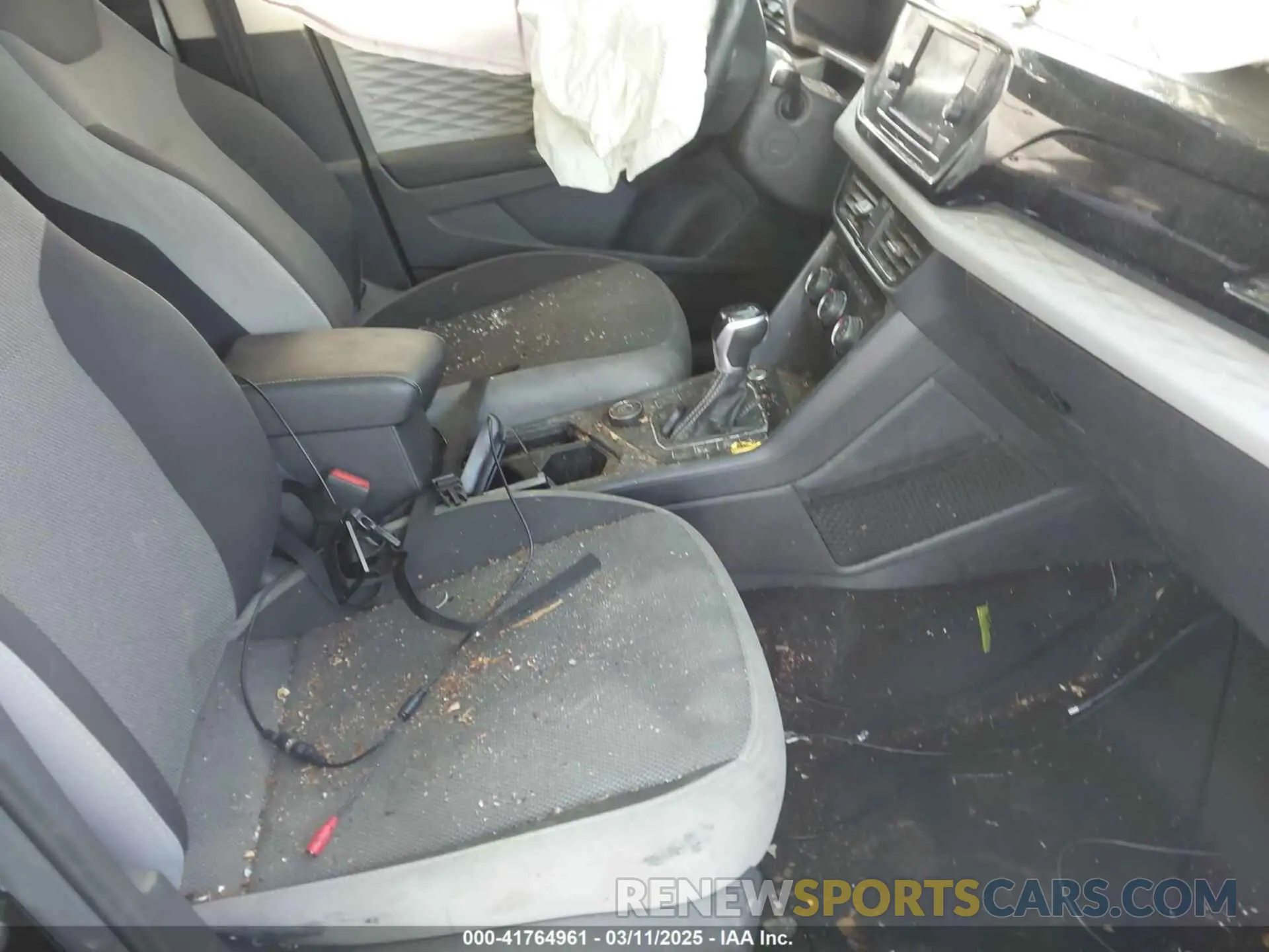 5 Photograph of a damaged car 3VVFX7B2XPM346448 VOLKSWAGEN TAOS 2023