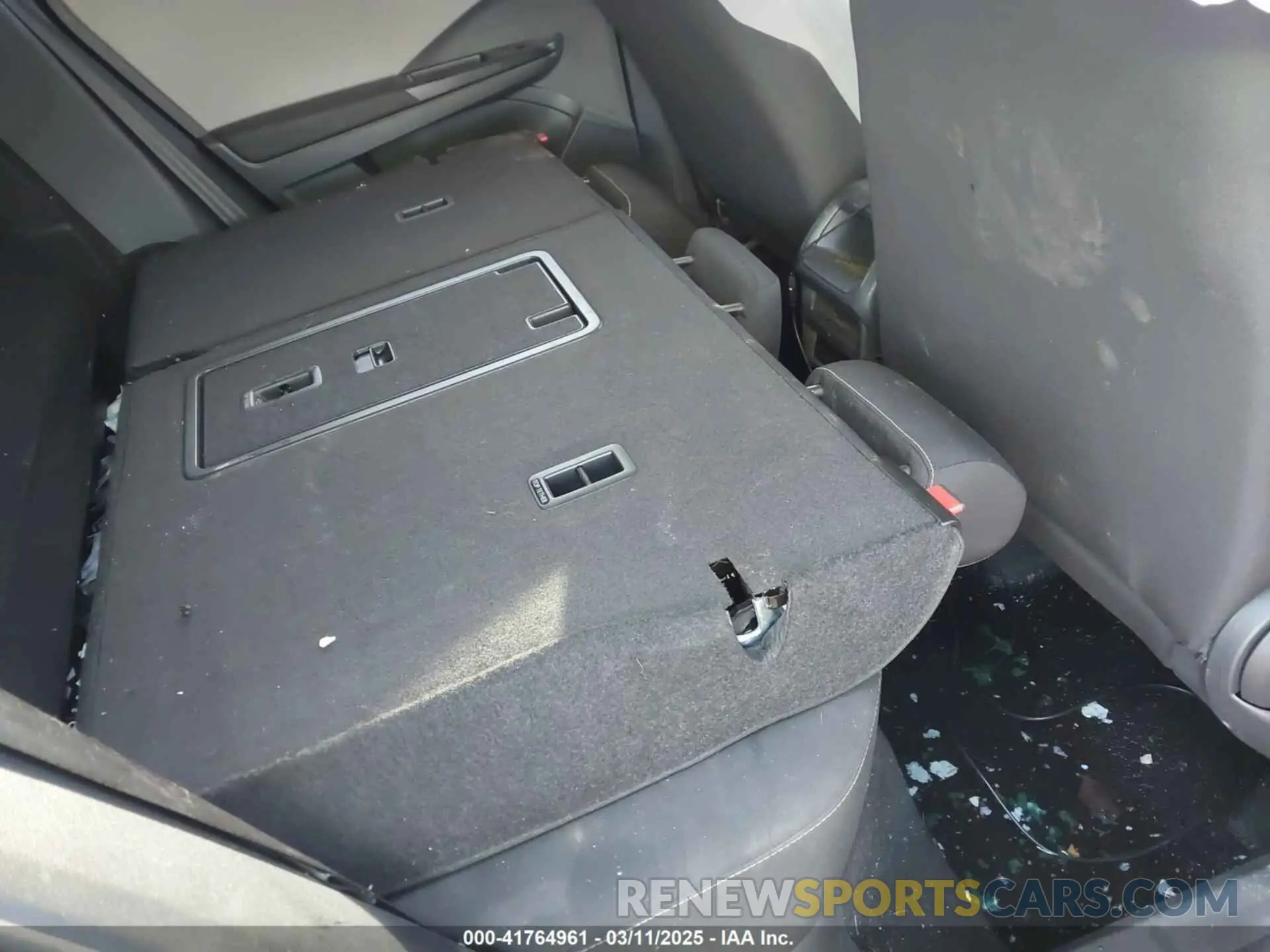 8 Photograph of a damaged car 3VVFX7B2XPM346448 VOLKSWAGEN TAOS 2023