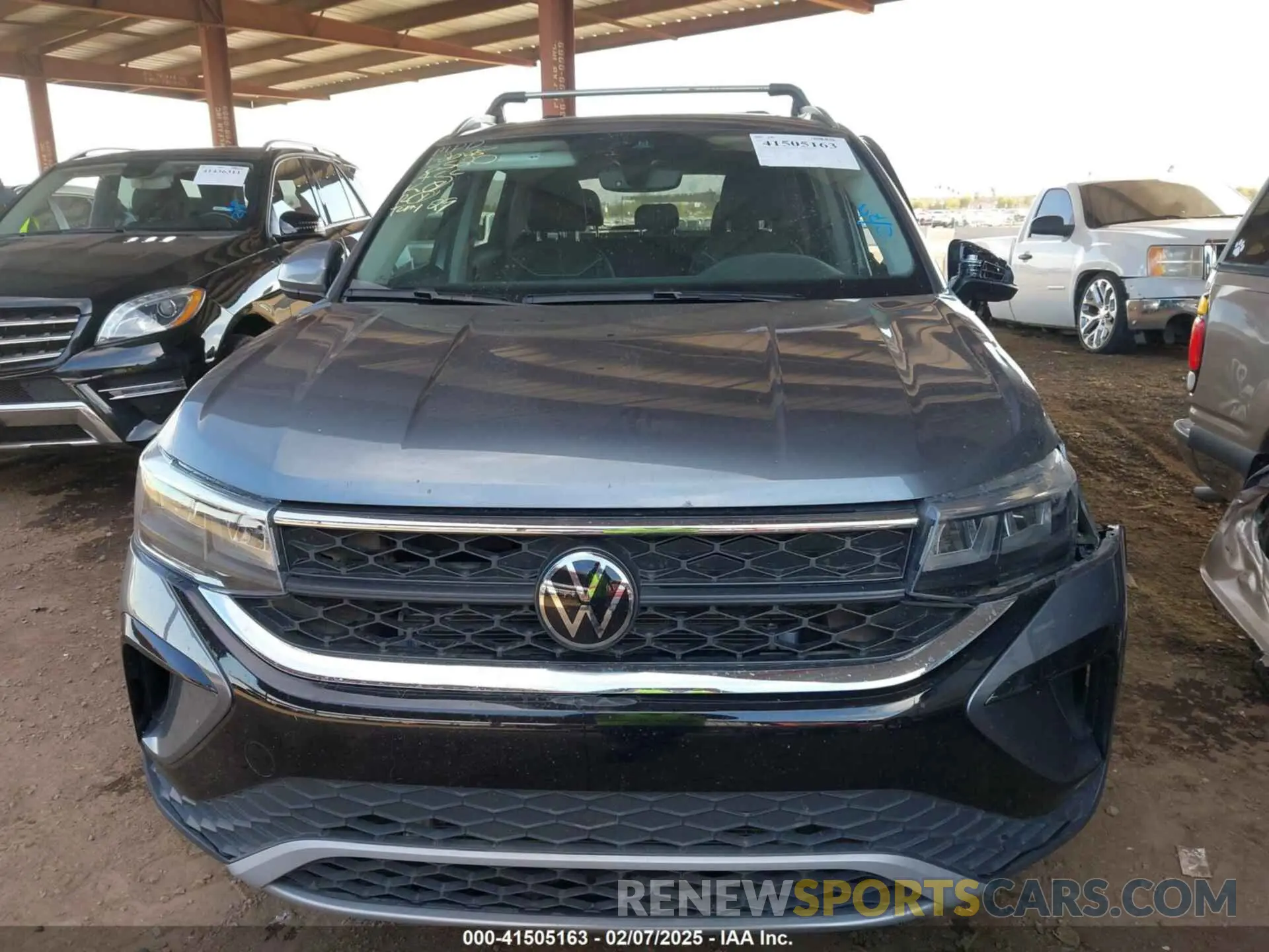 13 Фотография поврежденного автомобиля 3VVNX7B22PM329543 VOLKSWAGEN TAOS 2023