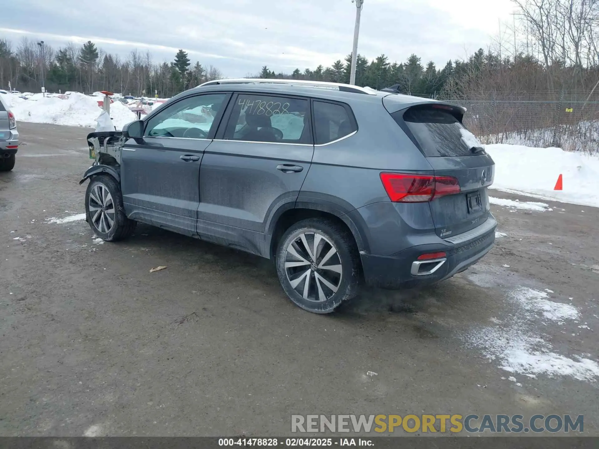 3 Фотография поврежденного автомобиля 3VVNX7B27PM312043 VOLKSWAGEN TAOS 2023
