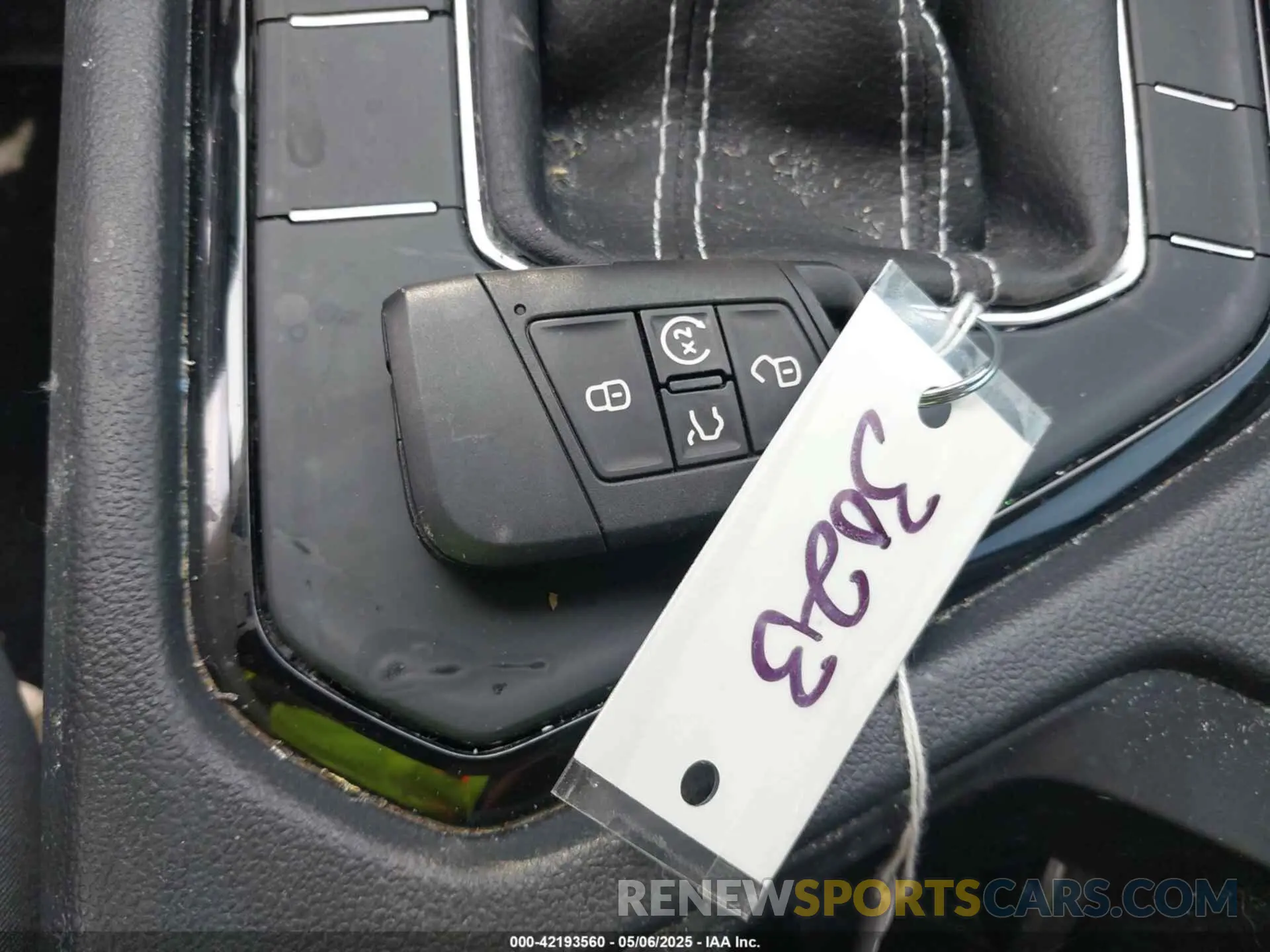 11 Photograph of a damaged car 3VVSX7B26PM331928 VOLKSWAGEN TAOS 2023