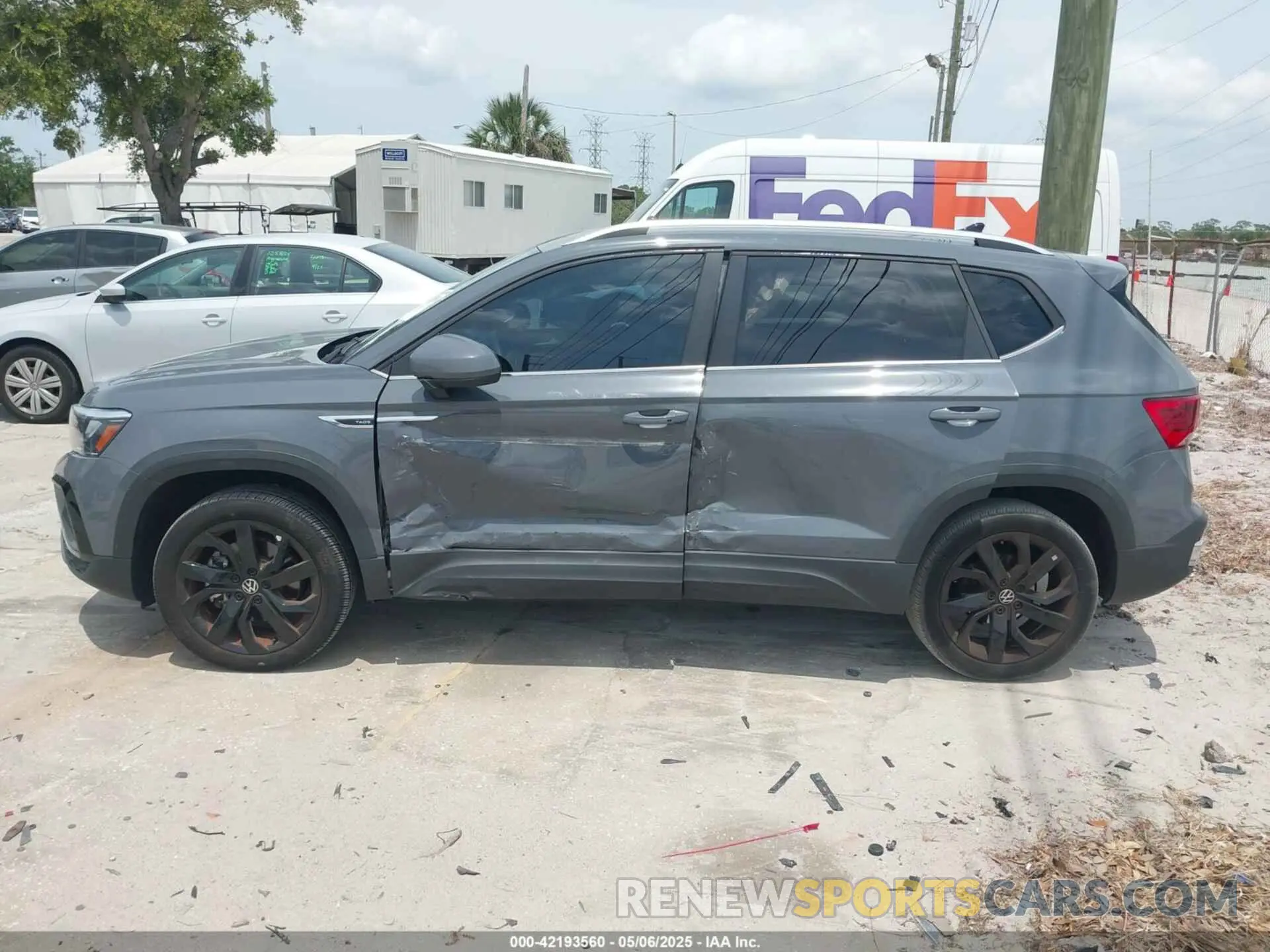 14 Photograph of a damaged car 3VVSX7B26PM331928 VOLKSWAGEN TAOS 2023
