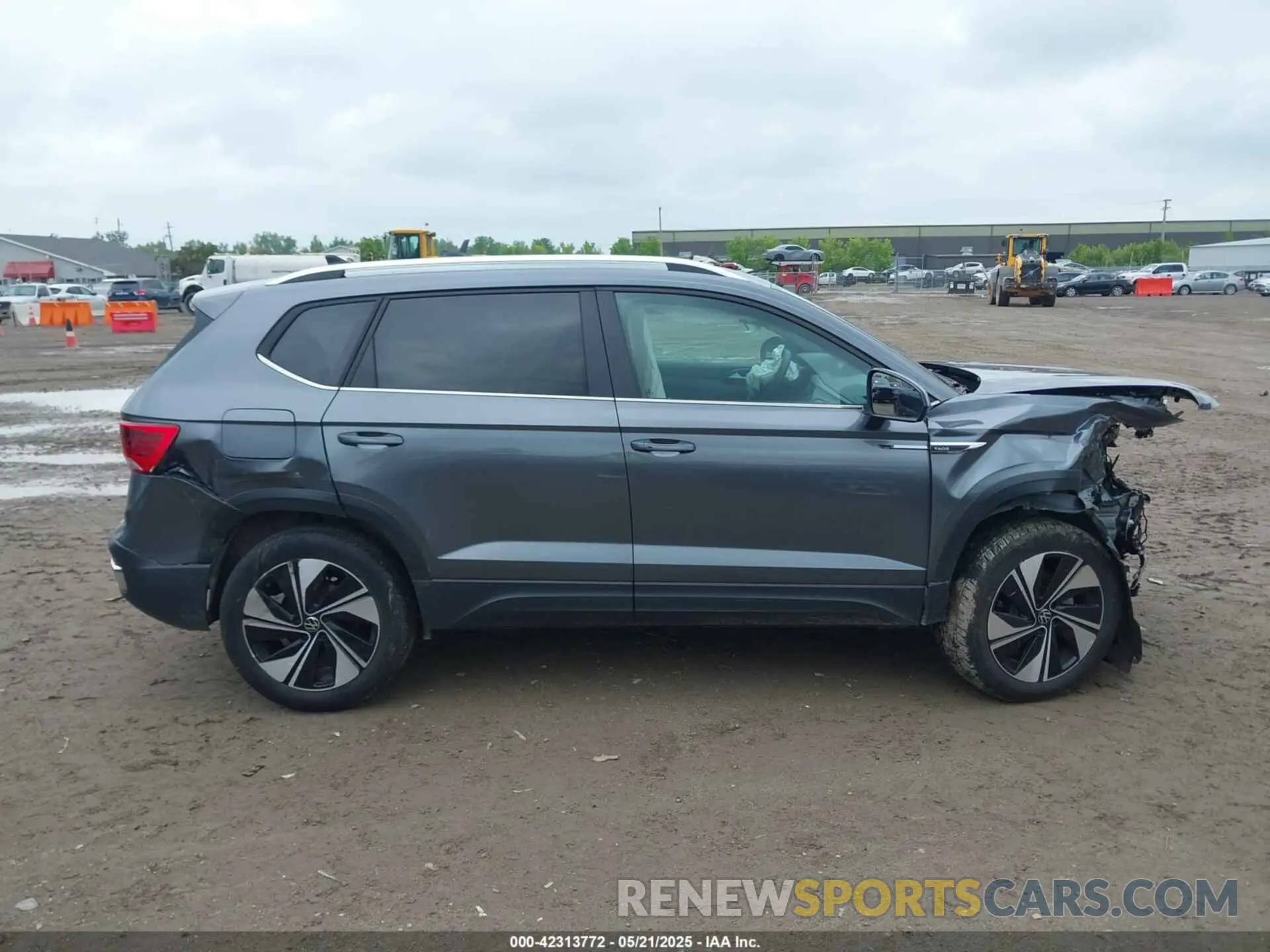 14 Photograph of a damaged car 3VVUX7B26PM370687 VOLKSWAGEN TAOS 2023