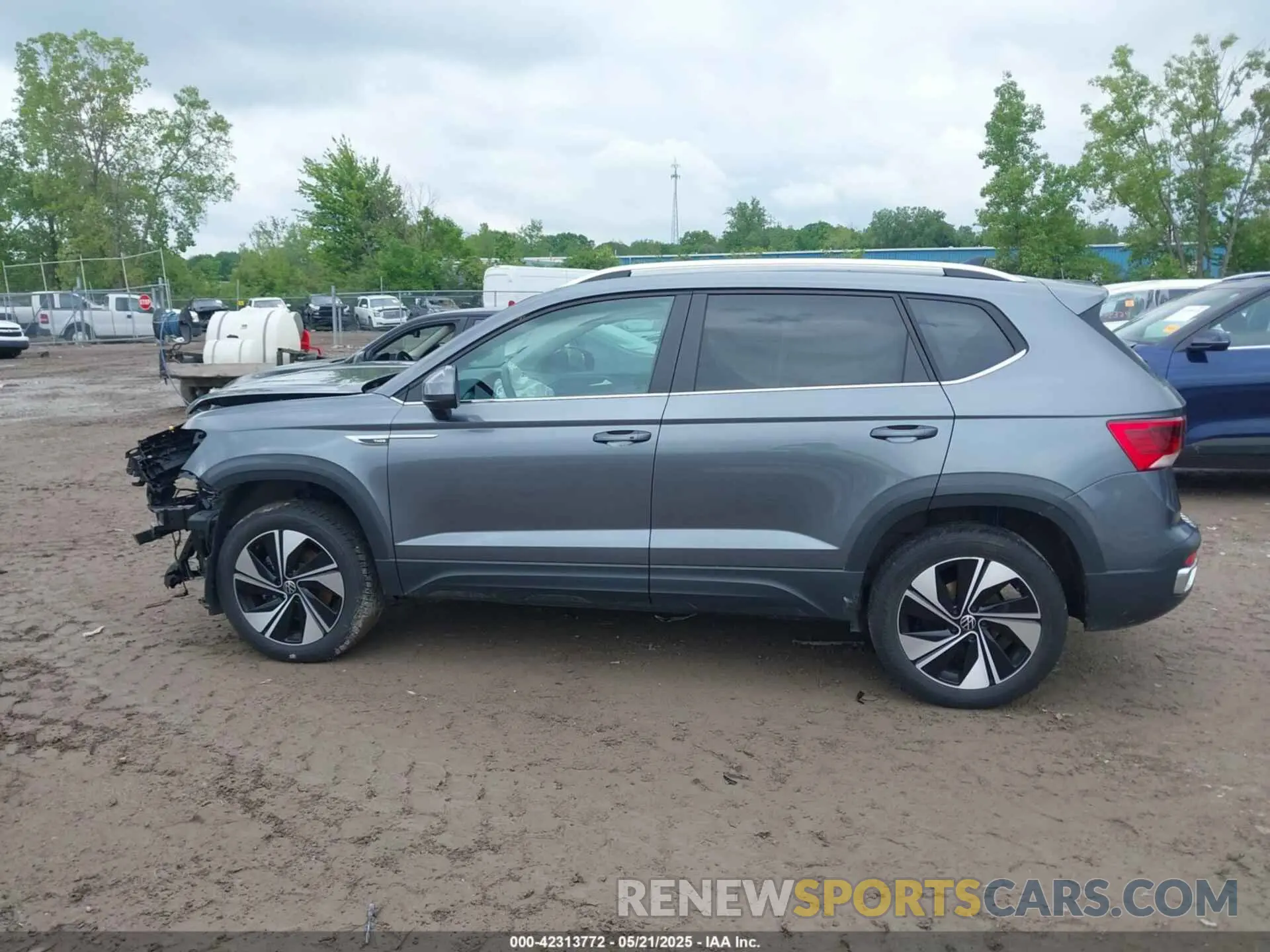 15 Photograph of a damaged car 3VVUX7B26PM370687 VOLKSWAGEN TAOS 2023