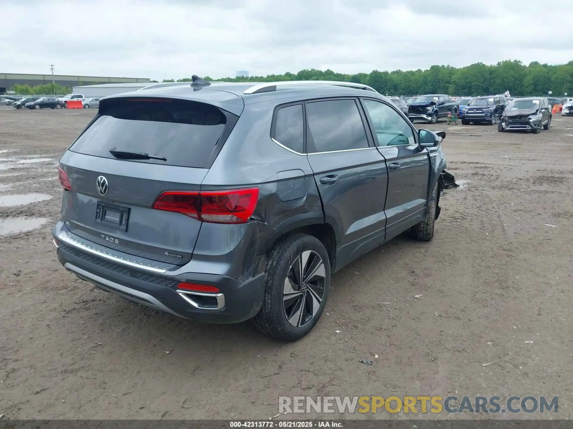 4 Photograph of a damaged car 3VVUX7B26PM370687 VOLKSWAGEN TAOS 2023