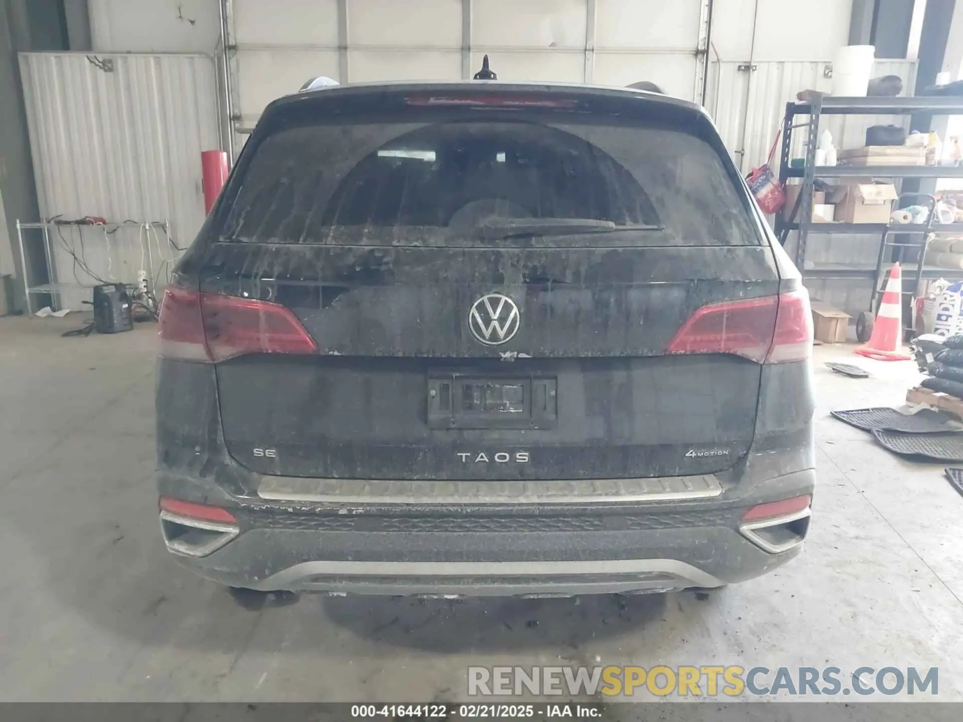17 Photograph of a damaged car 3VVVX7B23PM366133 VOLKSWAGEN TAOS 2023