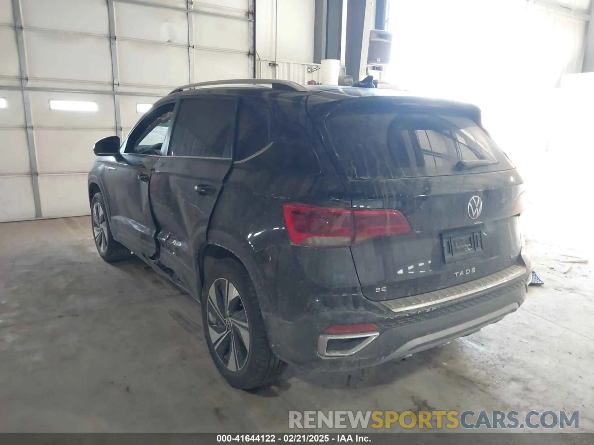 3 Photograph of a damaged car 3VVVX7B23PM366133 VOLKSWAGEN TAOS 2023