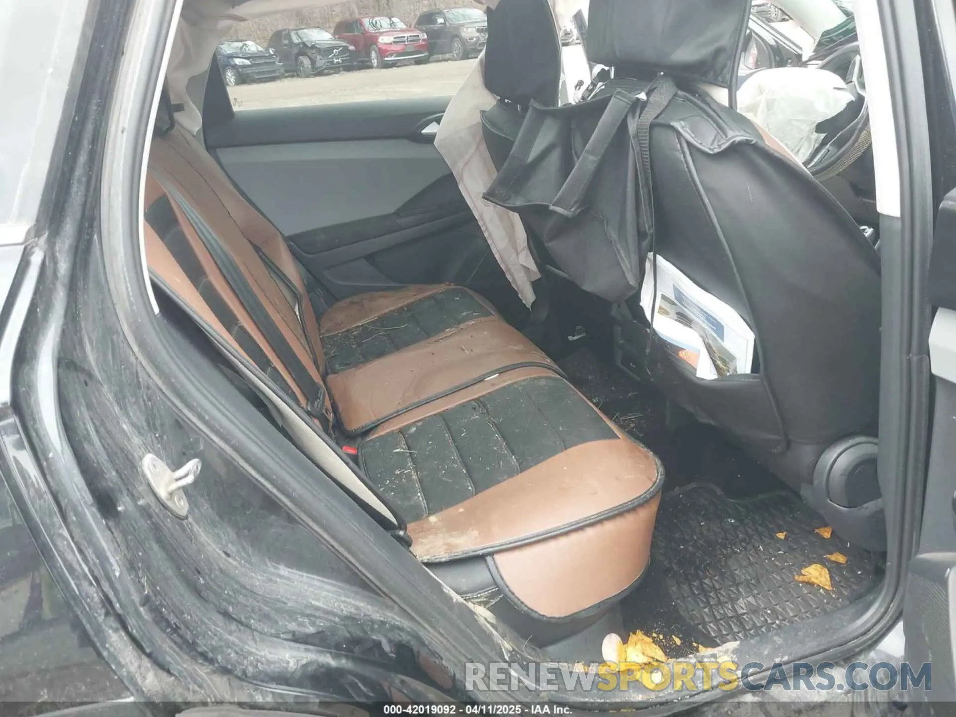 8 Photograph of a damaged car 3VVVX7B28PM360103 VOLKSWAGEN TAOS 2023