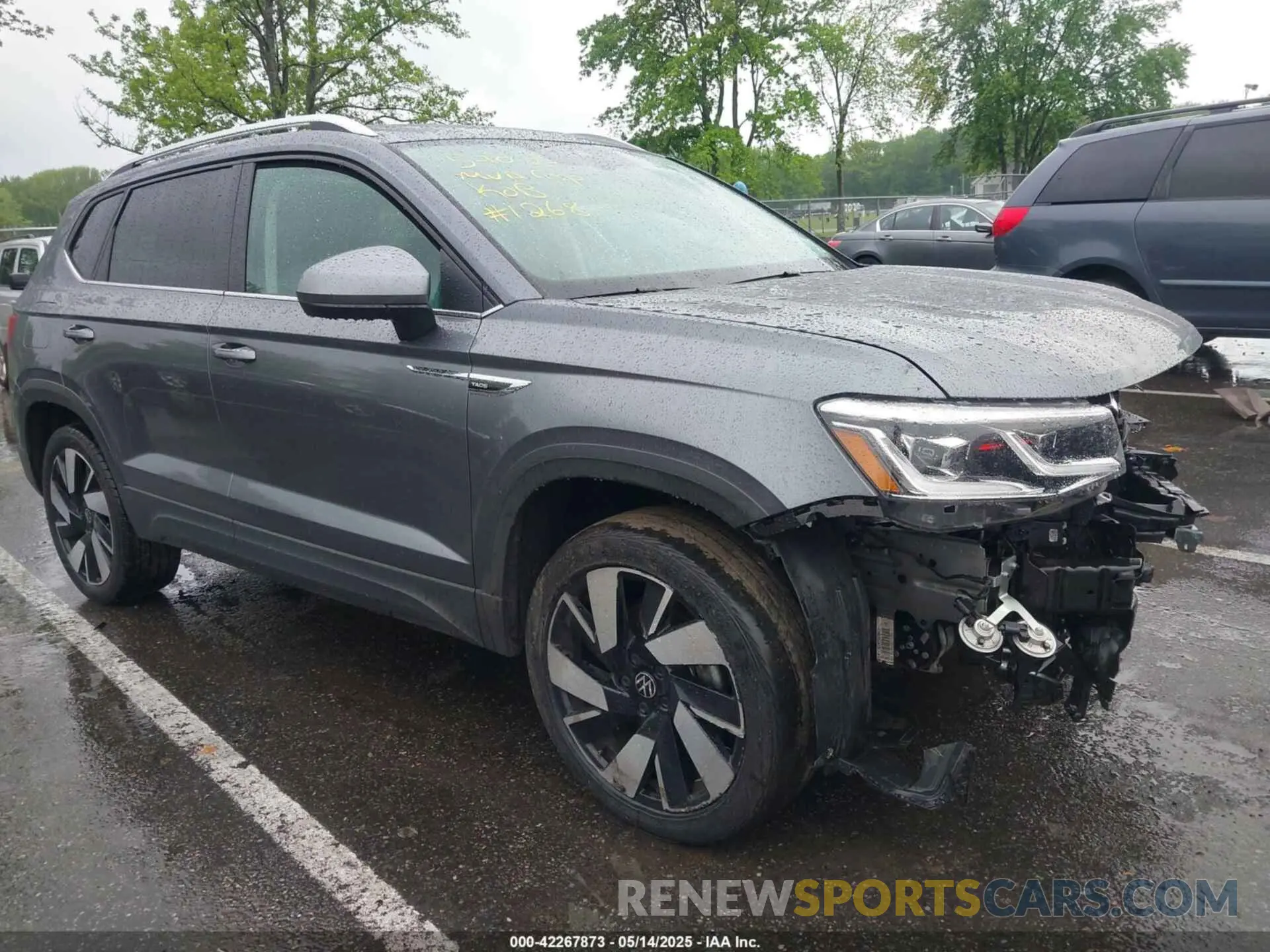 1 Photograph of a damaged car 3VV4X7B24RM131268 VOLKSWAGEN TAOS 2024