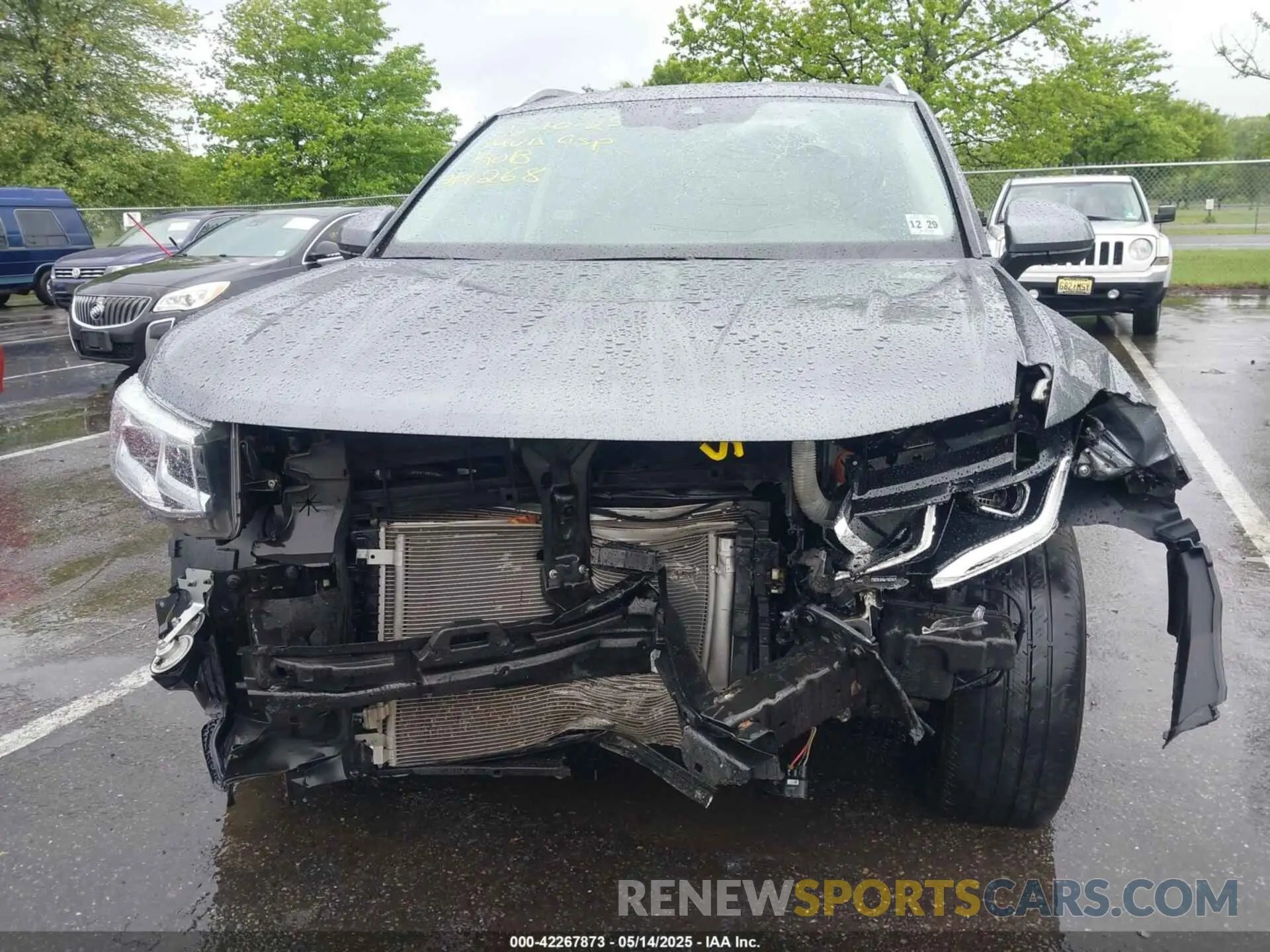 12 Photograph of a damaged car 3VV4X7B24RM131268 VOLKSWAGEN TAOS 2024