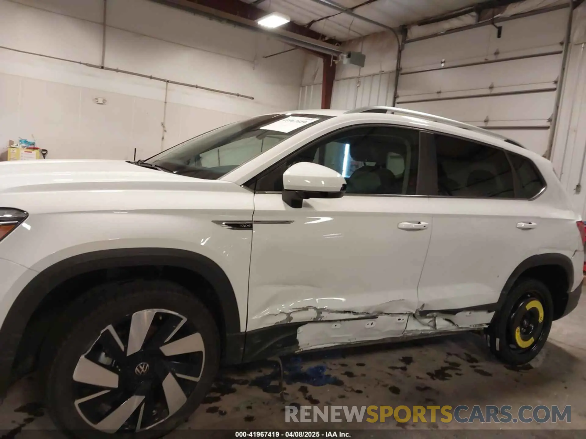 6 Фотография поврежденного автомобиля 3VV4X7B27RM048952 VOLKSWAGEN TAOS 2024