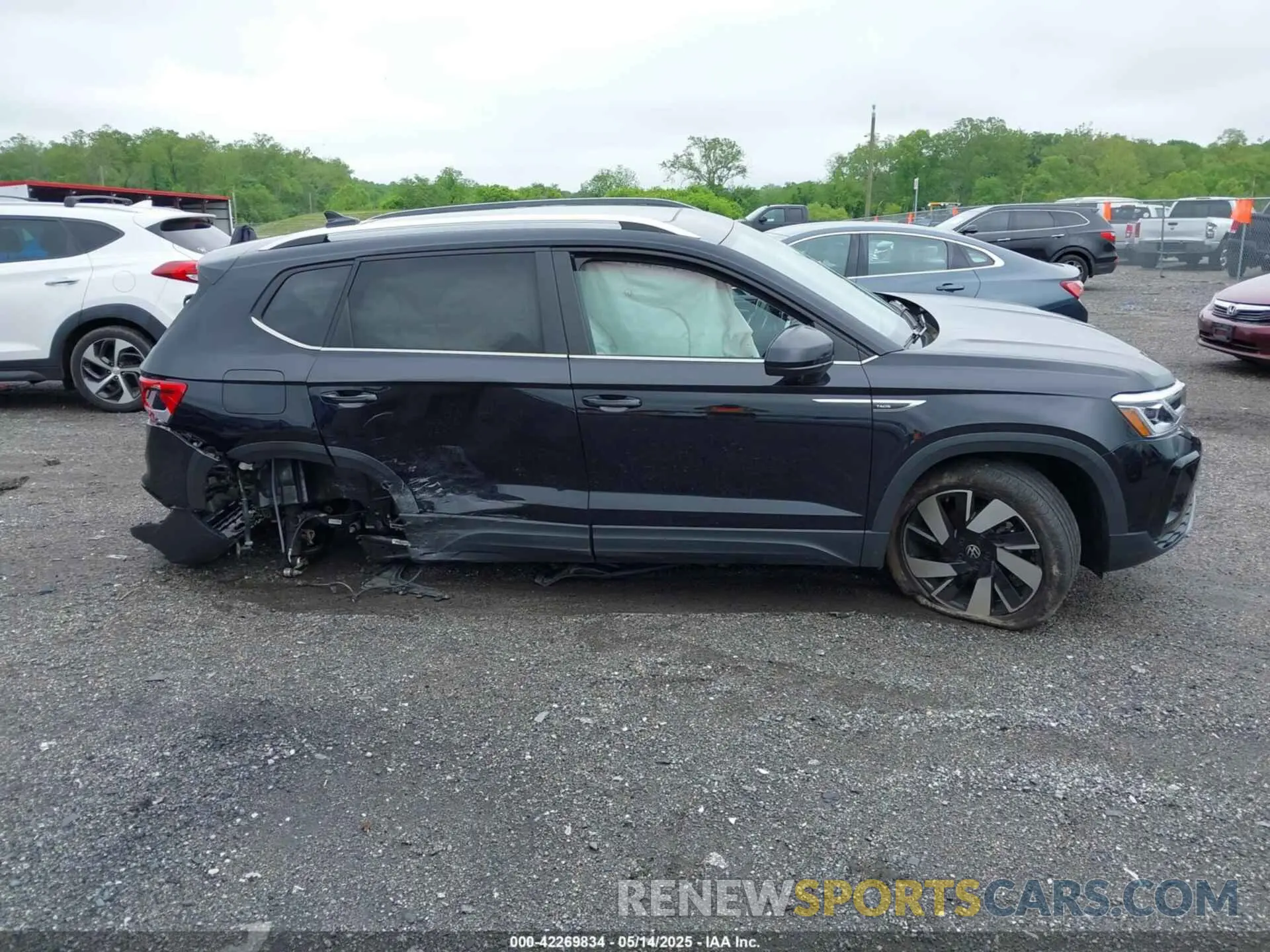 13 Фотография поврежденного автомобиля 3VV4X7B29RM036589 VOLKSWAGEN TAOS 2024