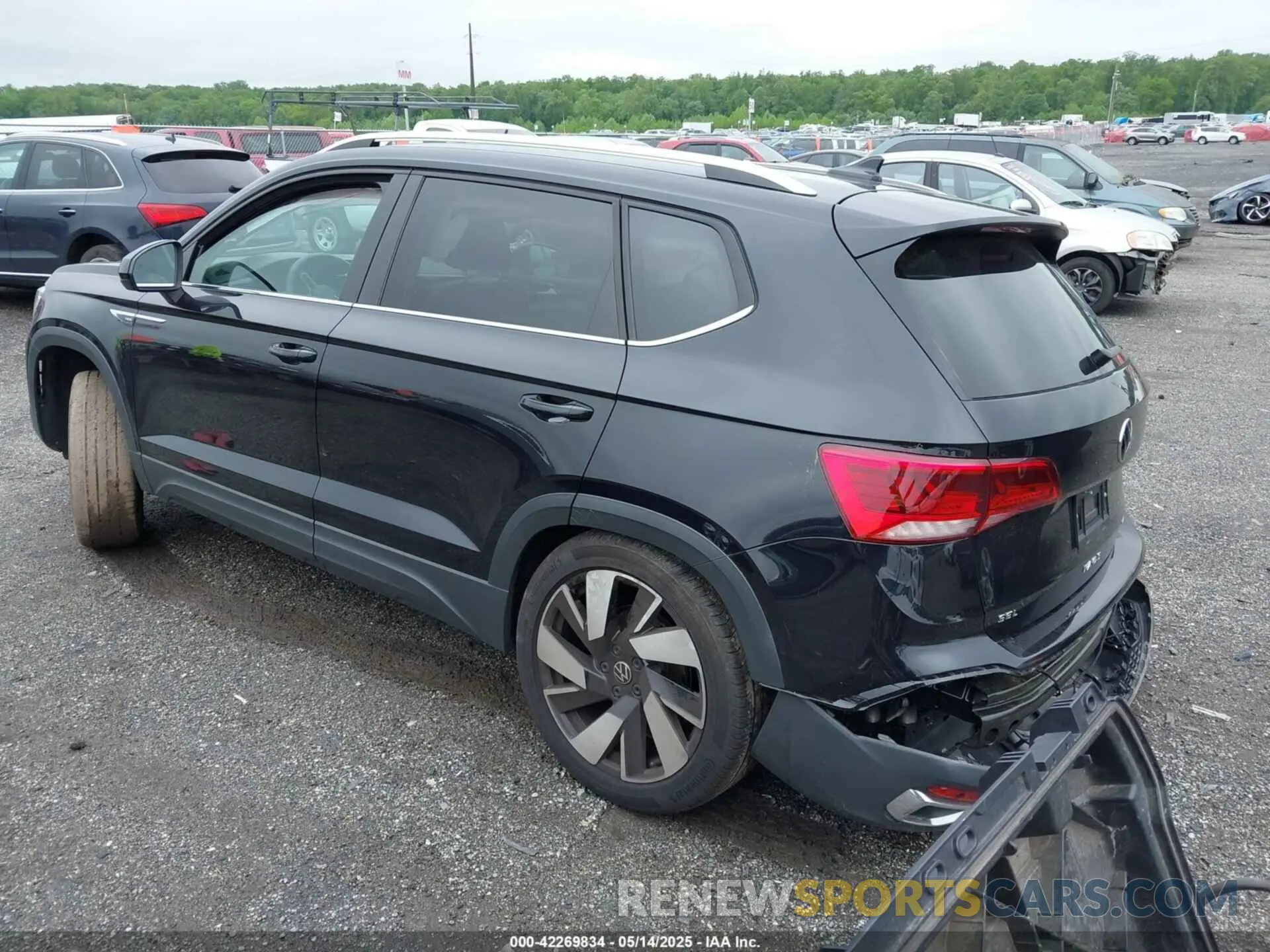 3 Фотография поврежденного автомобиля 3VV4X7B29RM036589 VOLKSWAGEN TAOS 2024