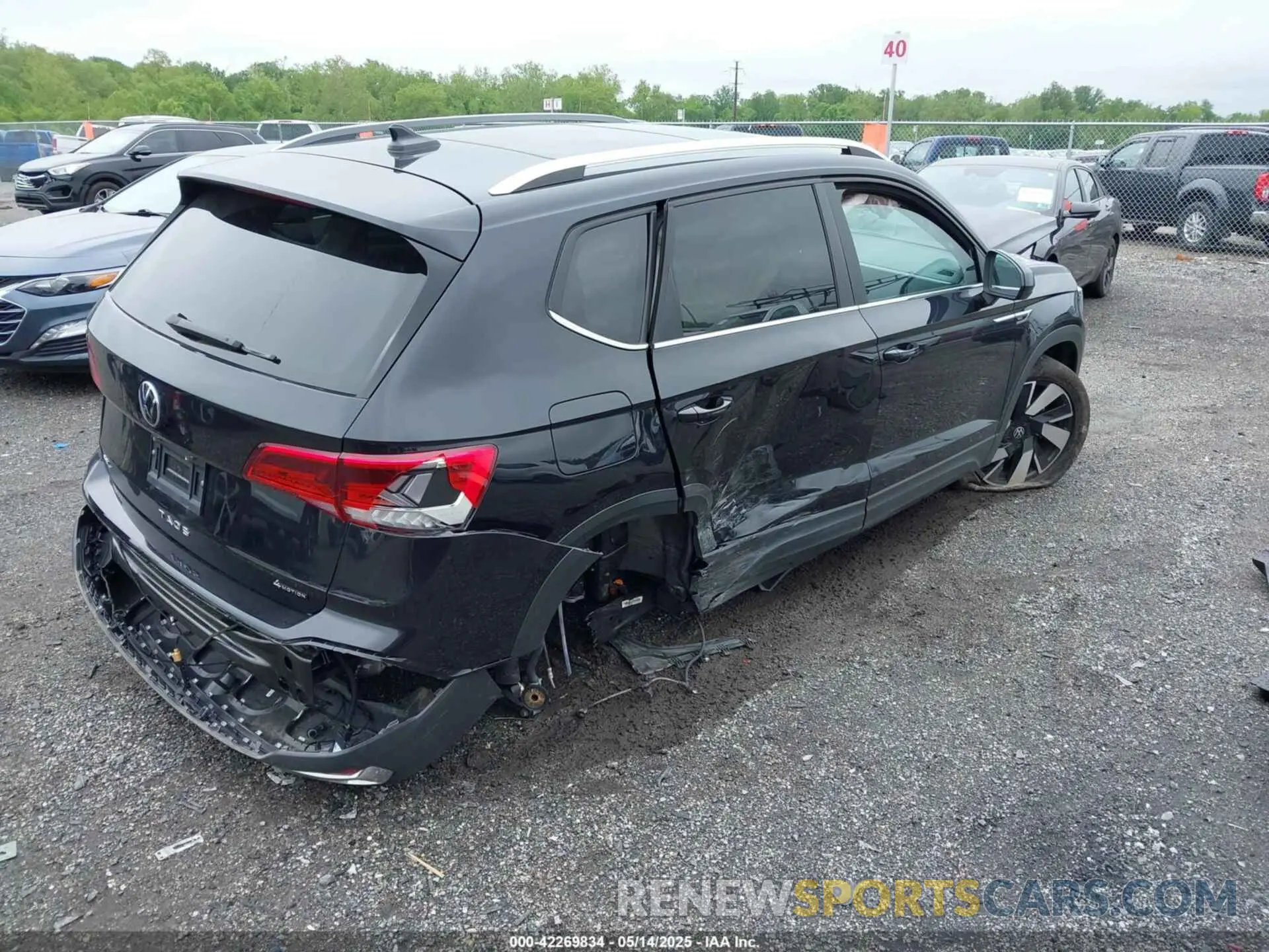 4 Фотография поврежденного автомобиля 3VV4X7B29RM036589 VOLKSWAGEN TAOS 2024