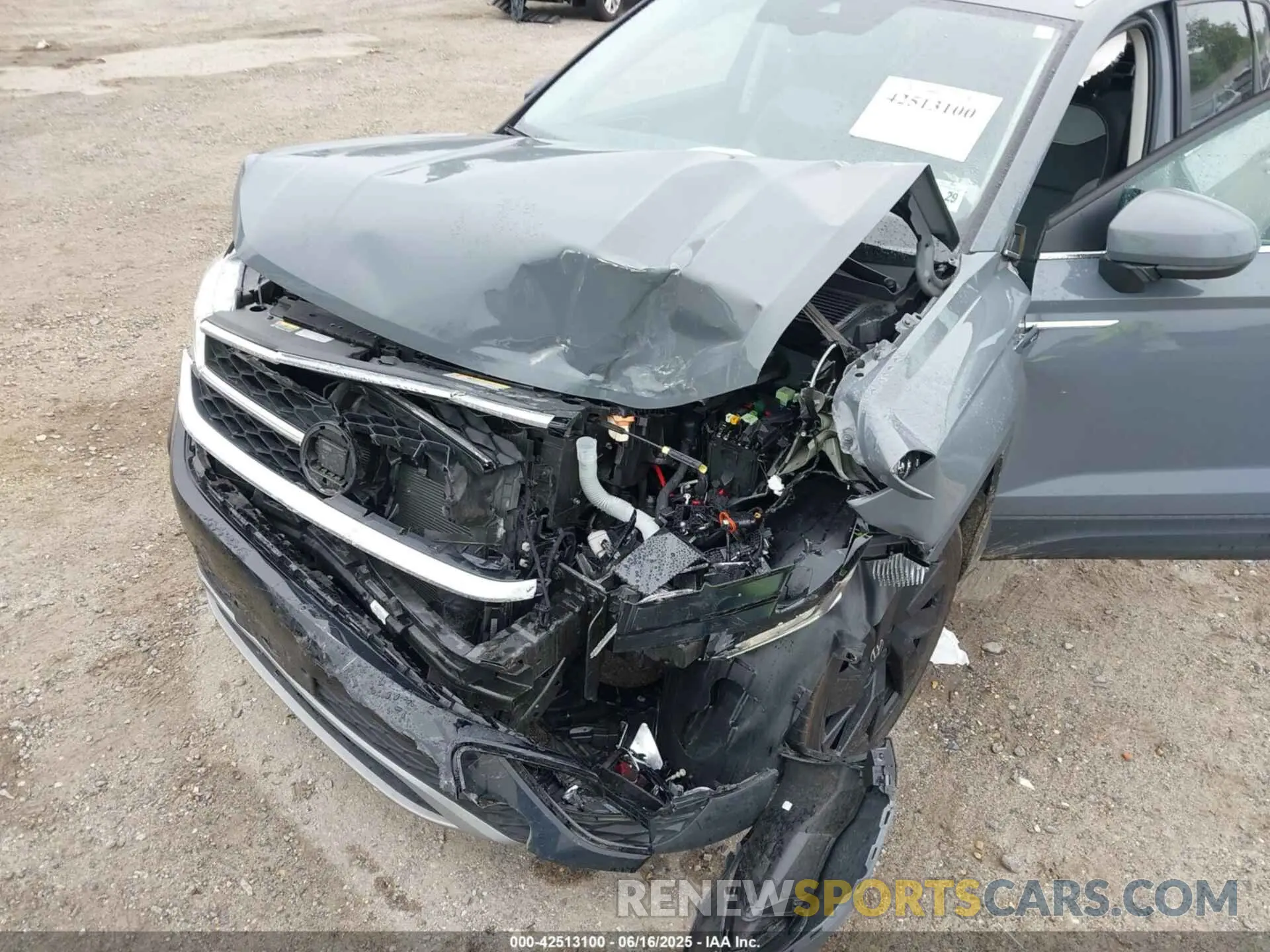 6 Photograph of a damaged car 3VV4X7B2XRM063932 VOLKSWAGEN TAOS 2024