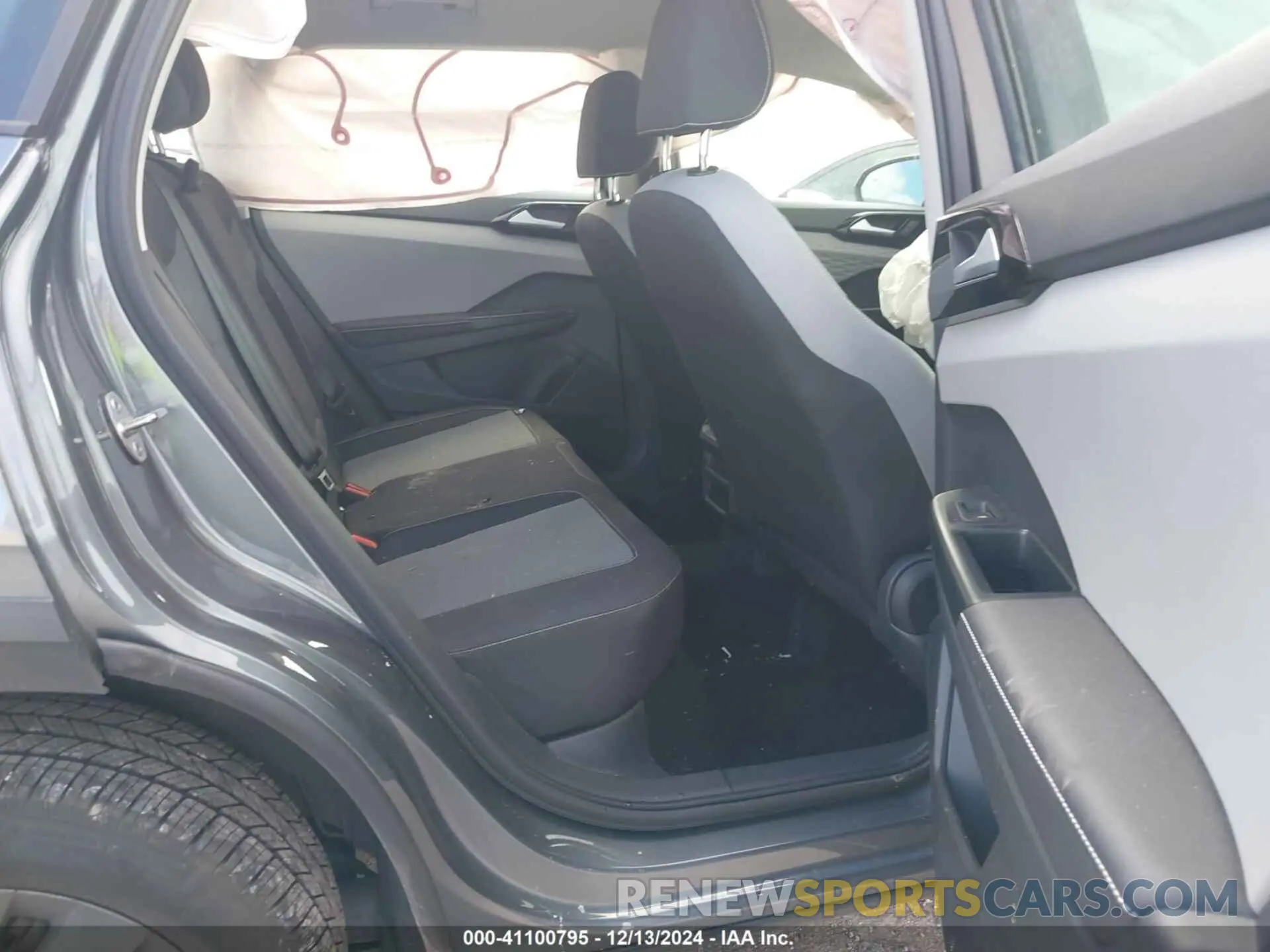 8 Фотография поврежденного автомобиля 3VV5X7B22RM104624 VOLKSWAGEN TAOS 2024