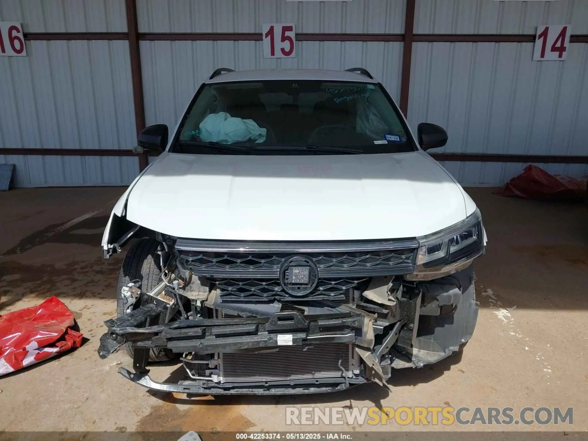 12 Photograph of a damaged car 3VV5X7B25RM074471 VOLKSWAGEN TAOS 2024