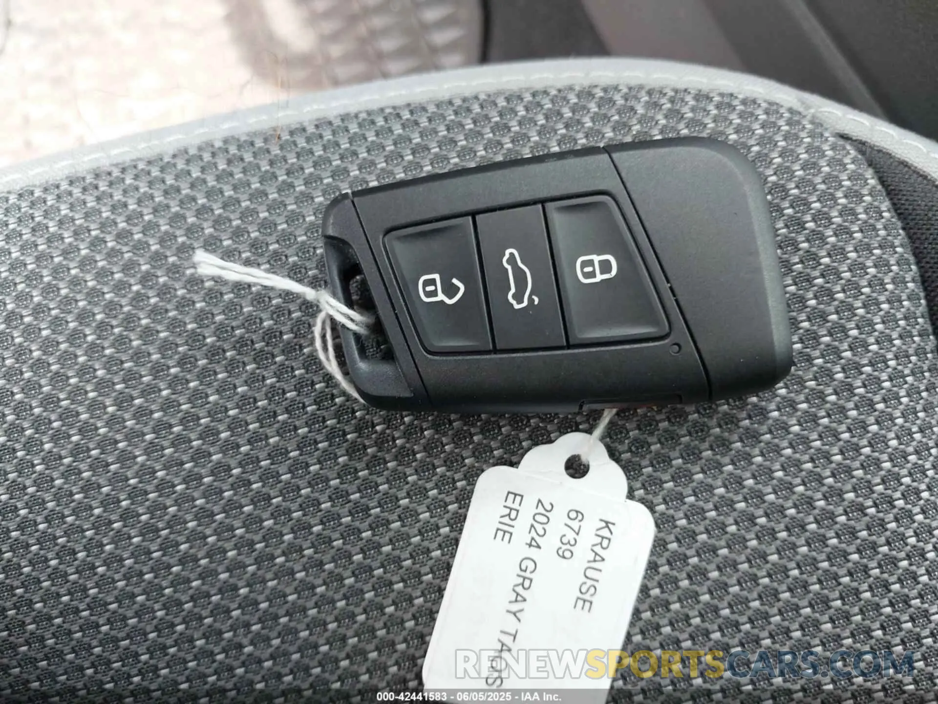 11 Фотография поврежденного автомобиля 3VV8X7B26RM058437 VOLKSWAGEN TAOS 2024