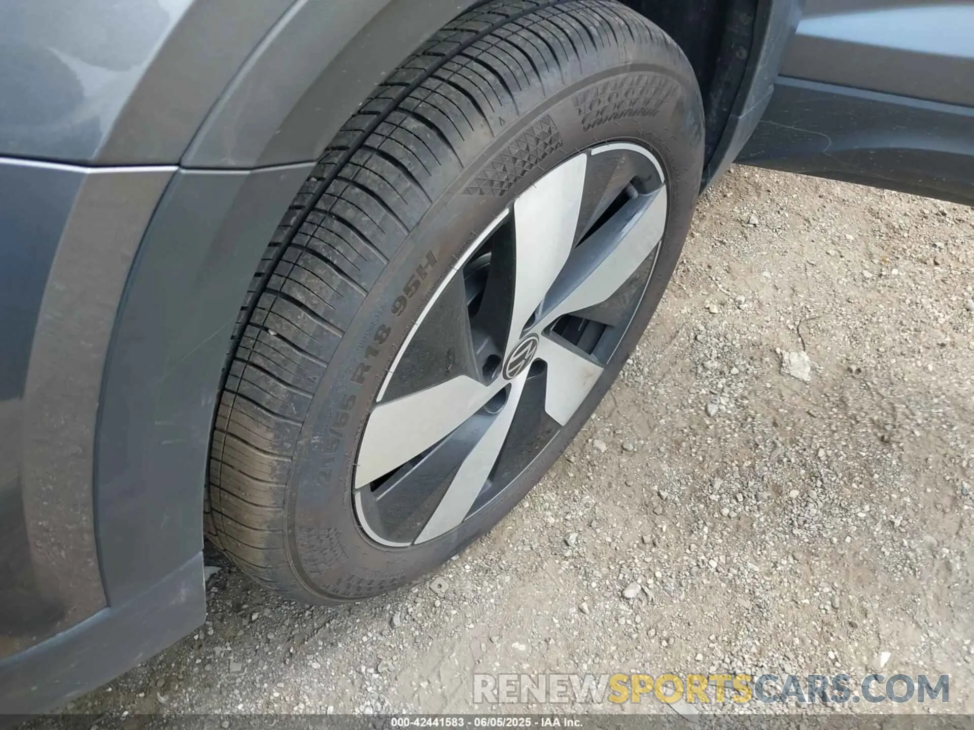 12 Фотография поврежденного автомобиля 3VV8X7B26RM058437 VOLKSWAGEN TAOS 2024