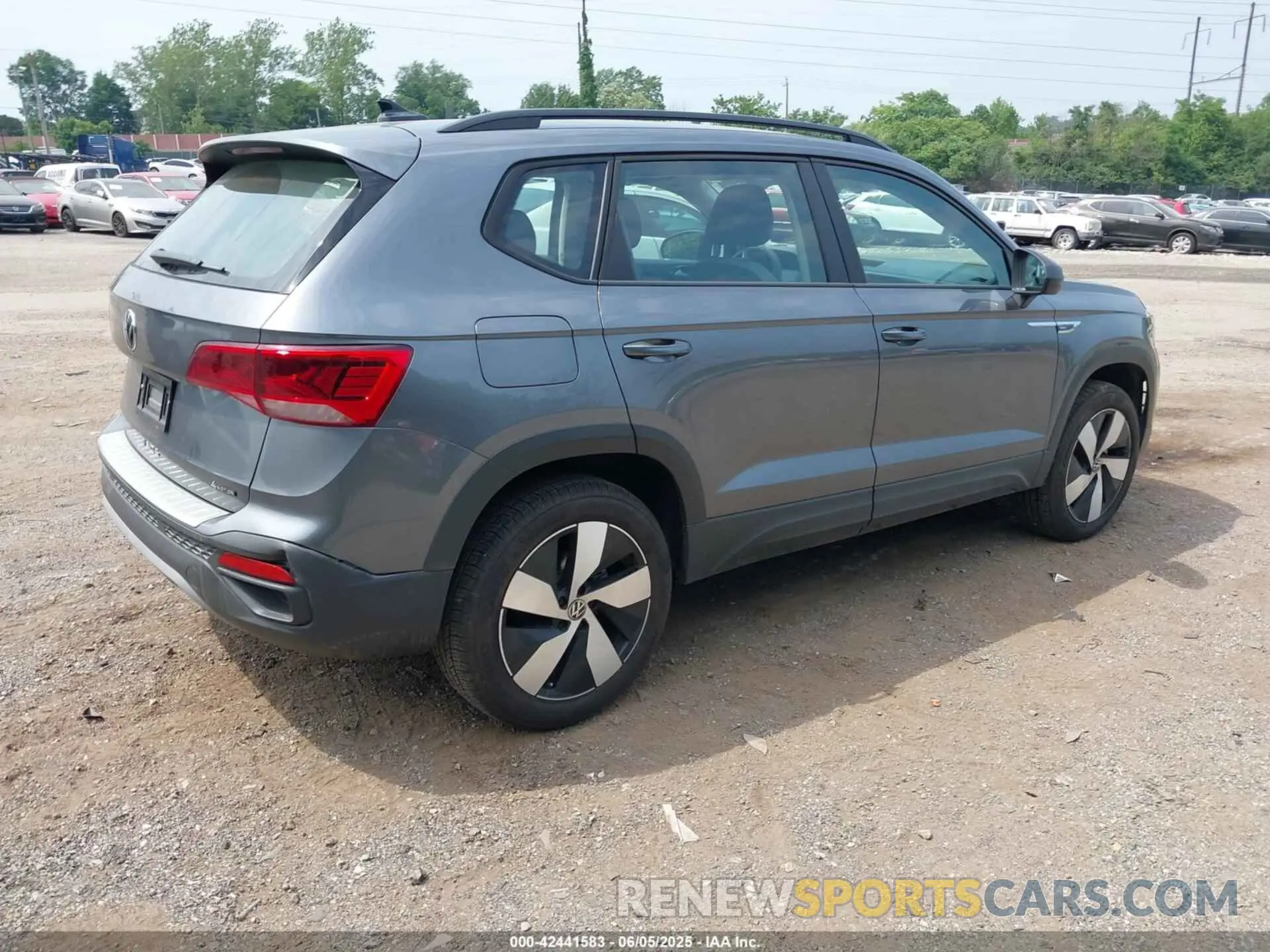 4 Фотография поврежденного автомобиля 3VV8X7B26RM058437 VOLKSWAGEN TAOS 2024